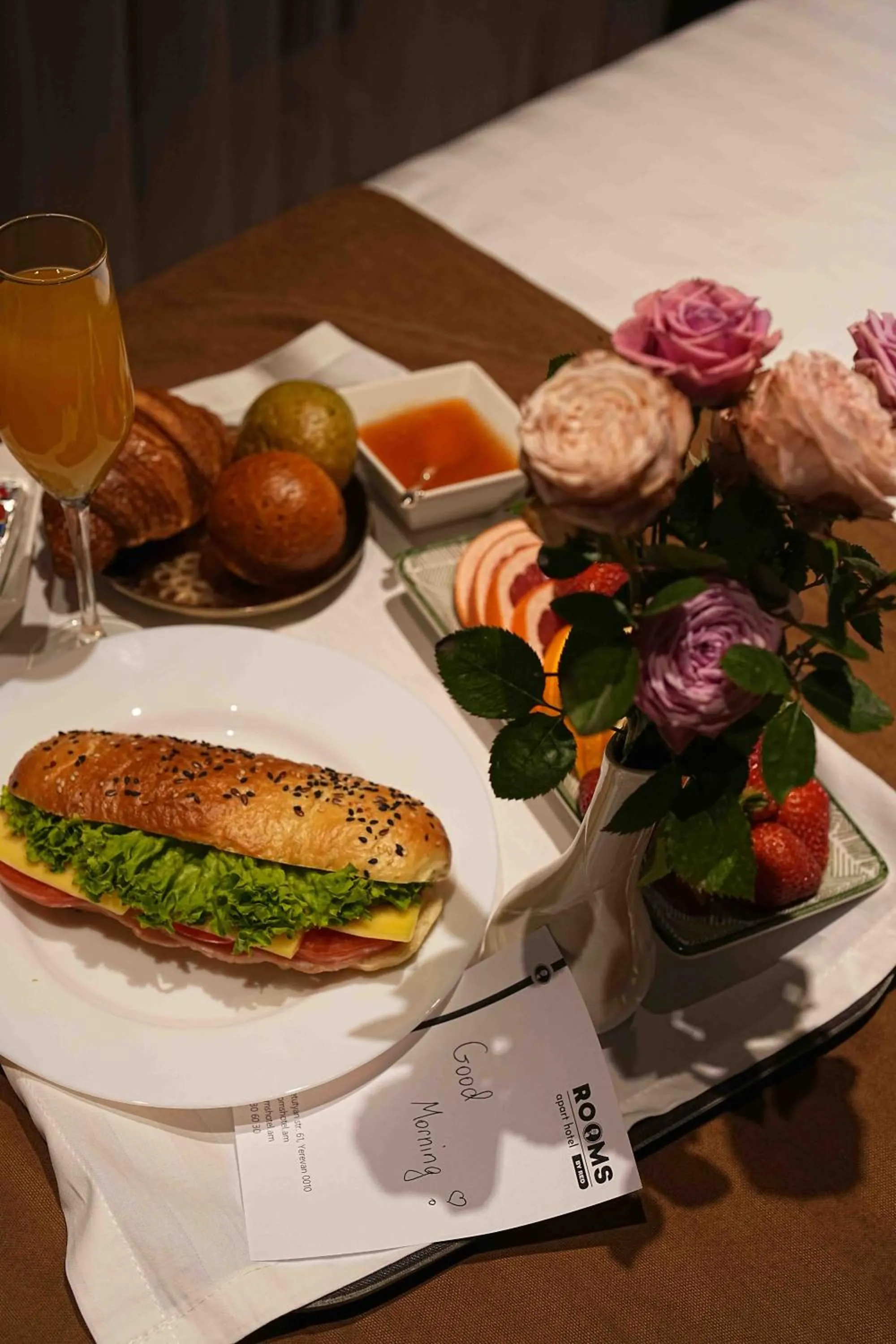 Breakfast in Rooms Apart Hotel by RED