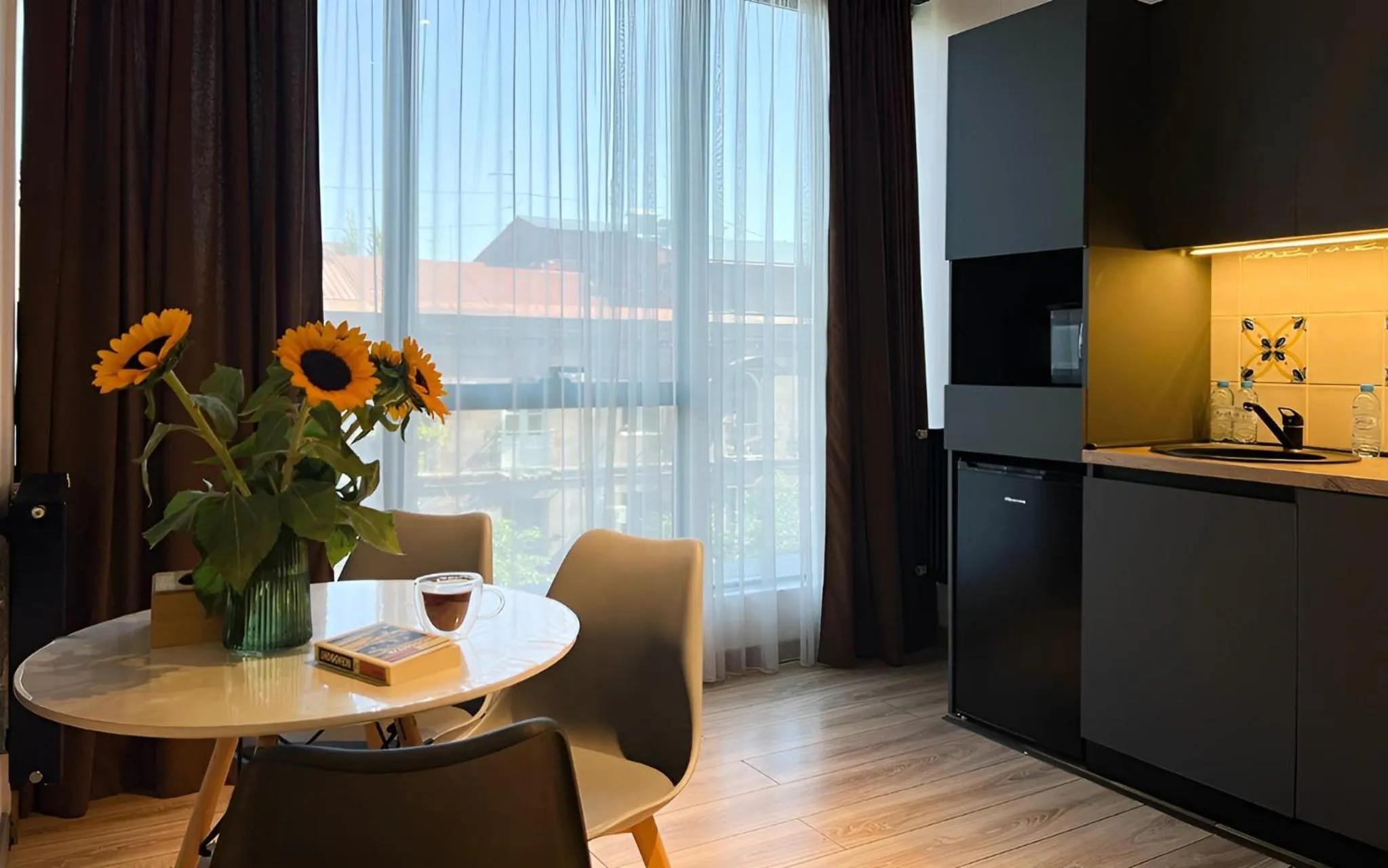 Kitchen or kitchenette in Rooms Apart Hotel by RED