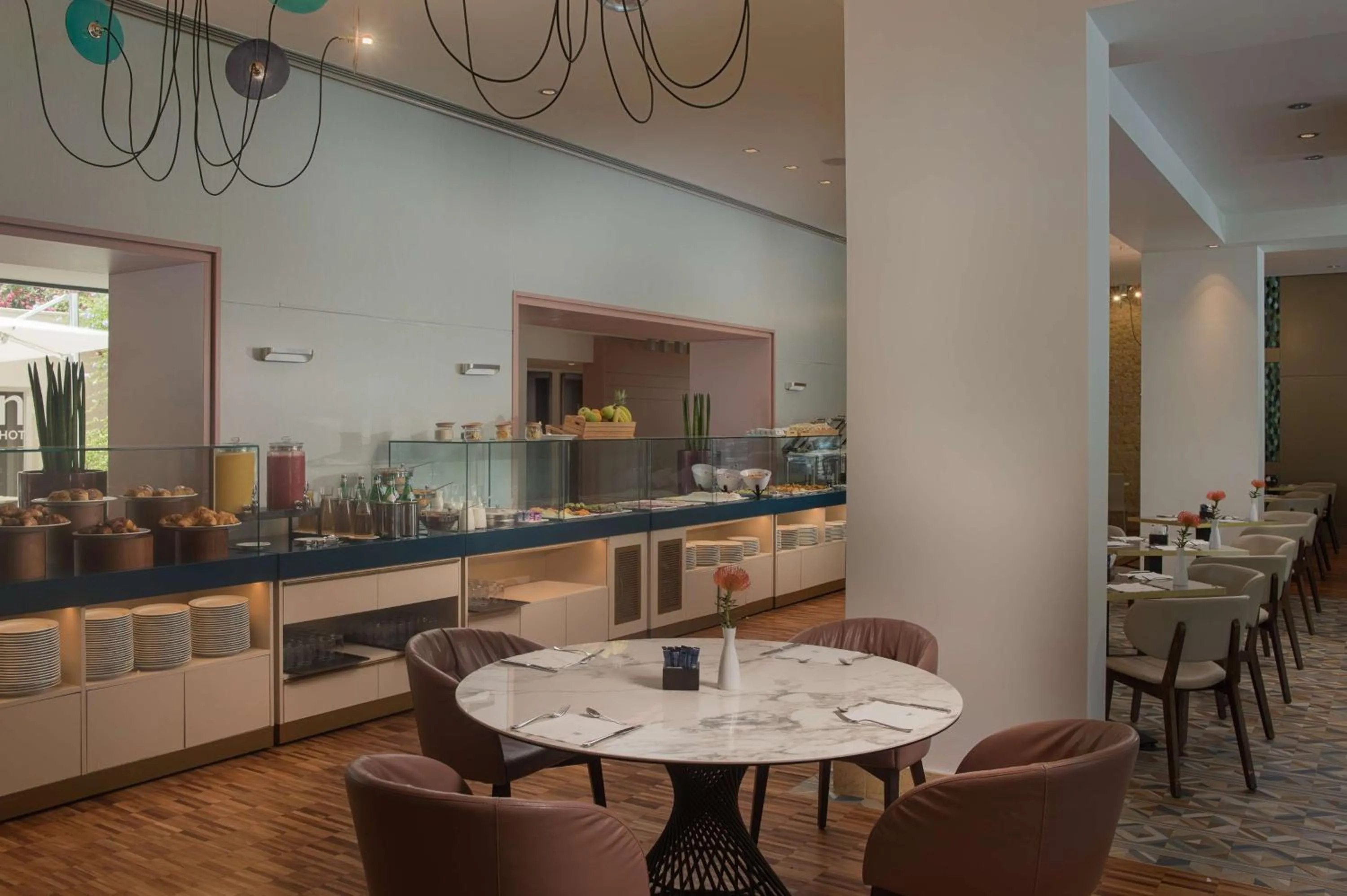 Restaurant/places to eat in NH Palermo