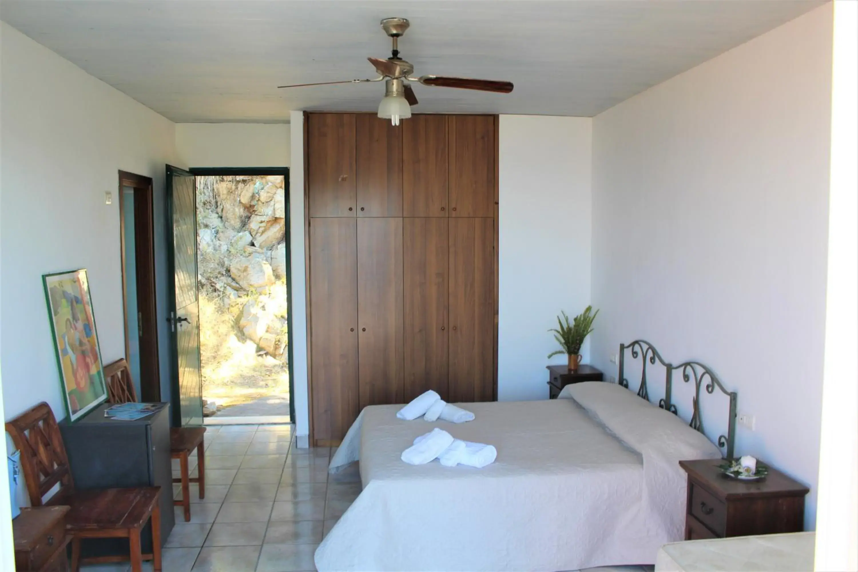 Triple Room in Hotel - Giardino Marchese D'Altavilla Triple Room in Hotel - Giardino Marchese D'Altavilla