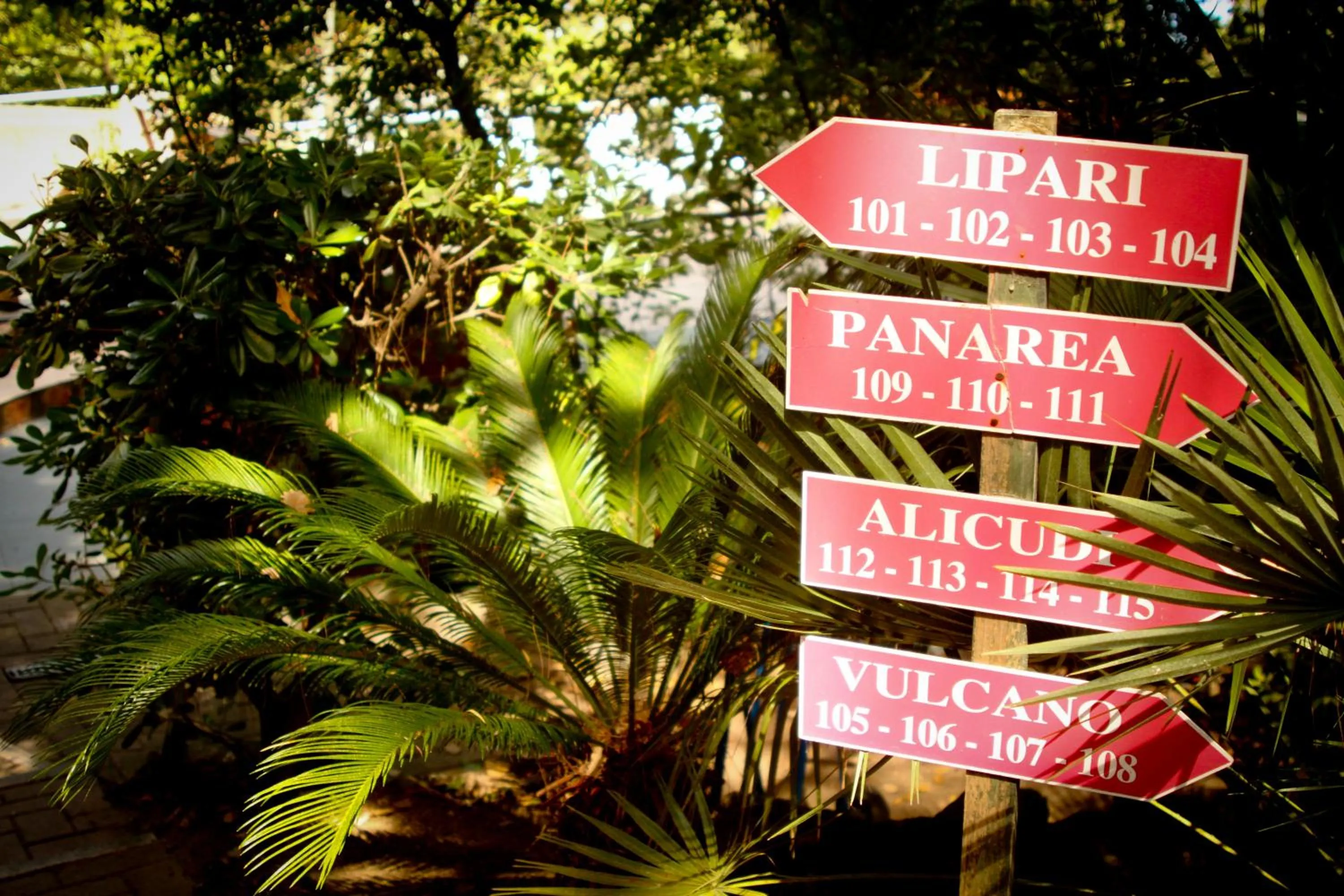 Property logo or sign in Hotel - Giardino Marchese D'Altavilla