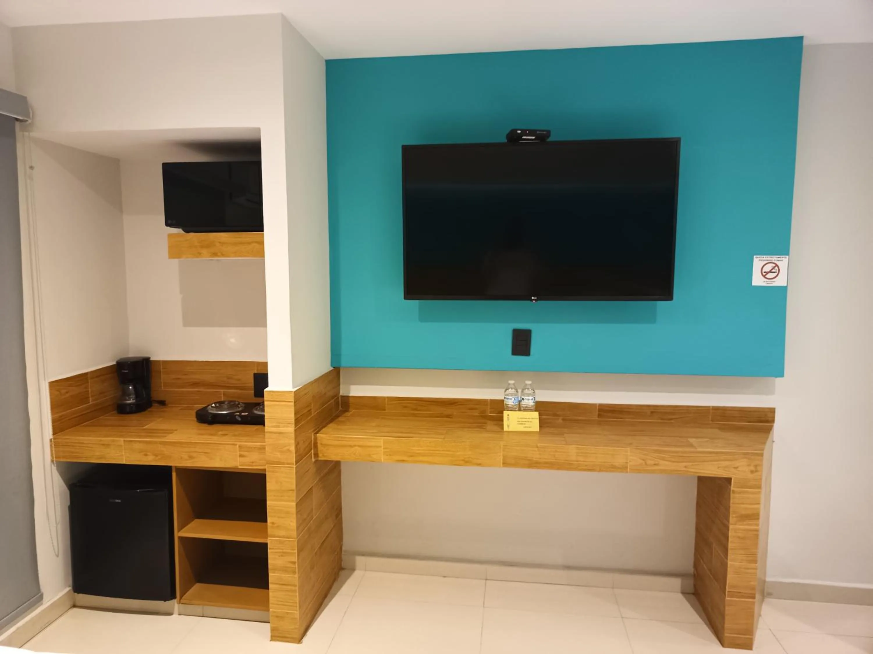 TV and multimedia in Hotel Kavia Mazatlán