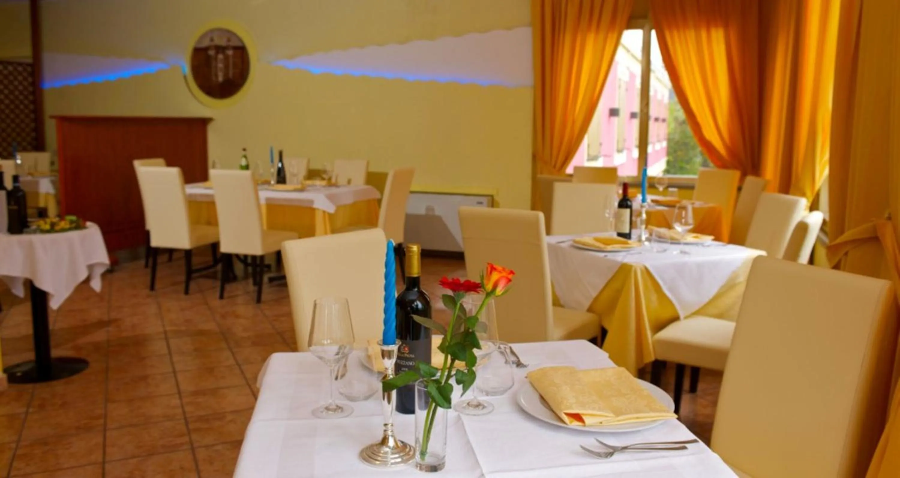 Restaurant/places to eat in Hotel La Meridiana