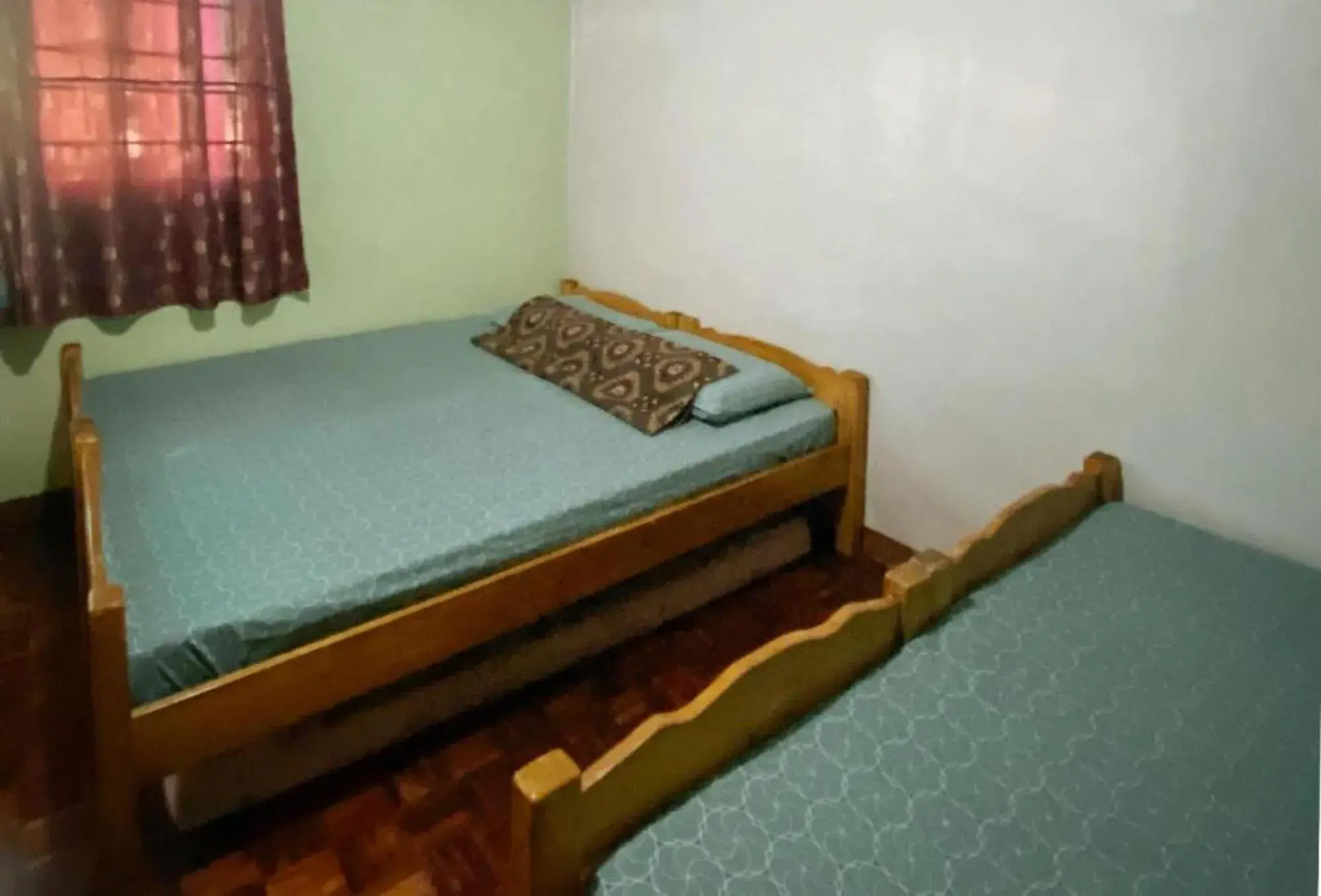 Family Room (4 Adults) in RedDoorz Hostel at MRC Residences Baguio Family Room (4 Adults) in RedDoorz Hostel at MRC Residences Baguio