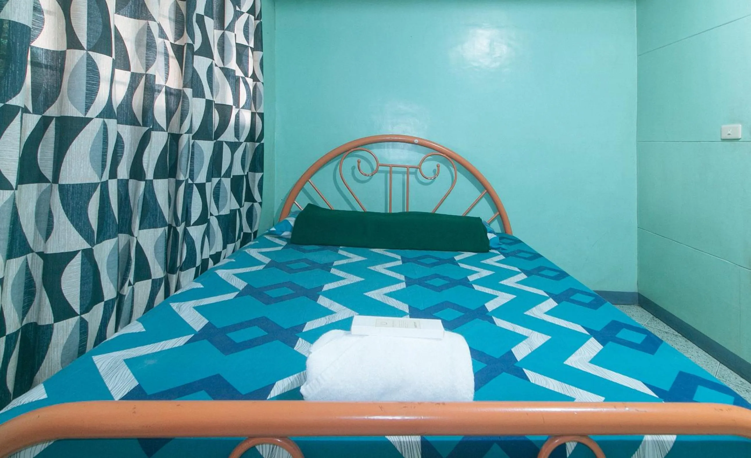 Bed in RedDoorz Hostel at MRC Residences Baguio