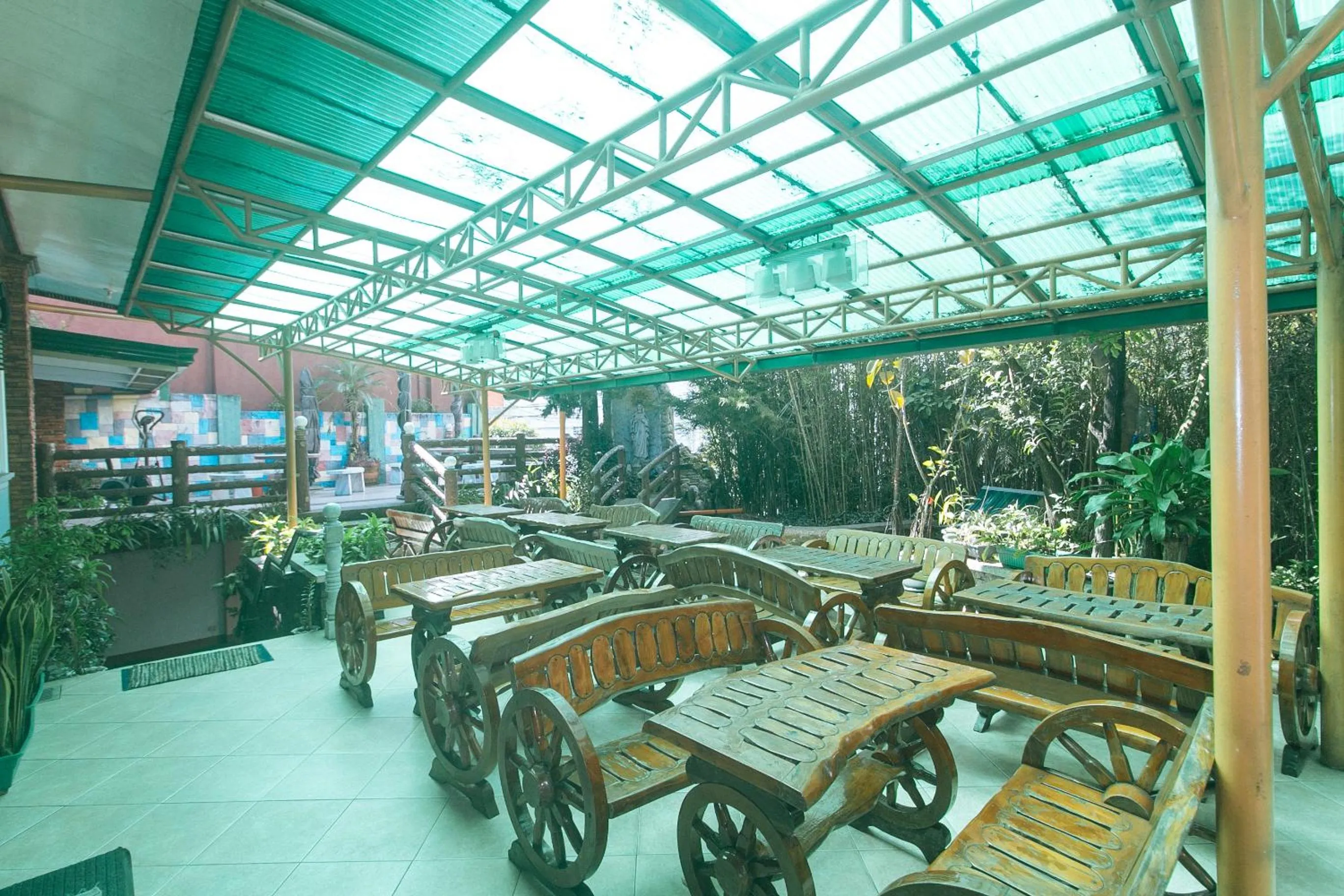 Area and facilities in RedDoorz Hostel at MRC Residences Baguio