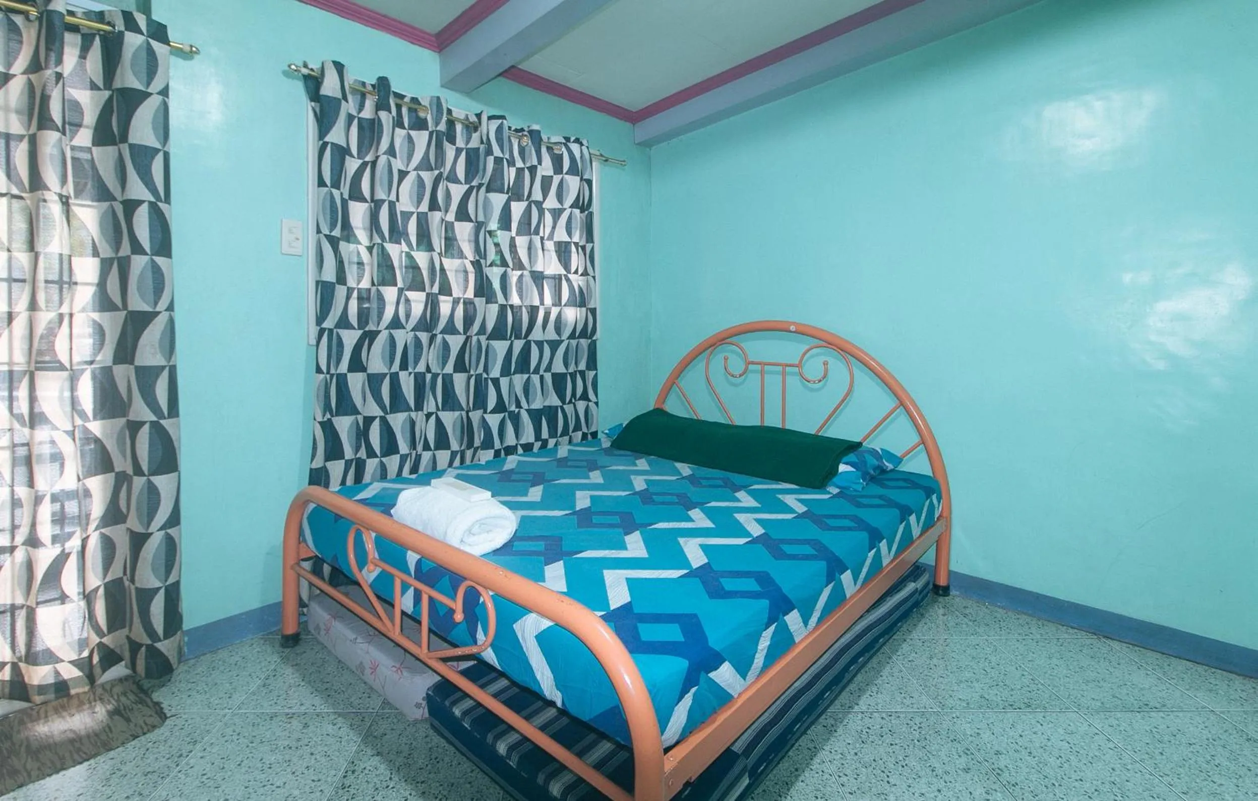 Bed in RedDoorz Hostel at MRC Residences Baguio