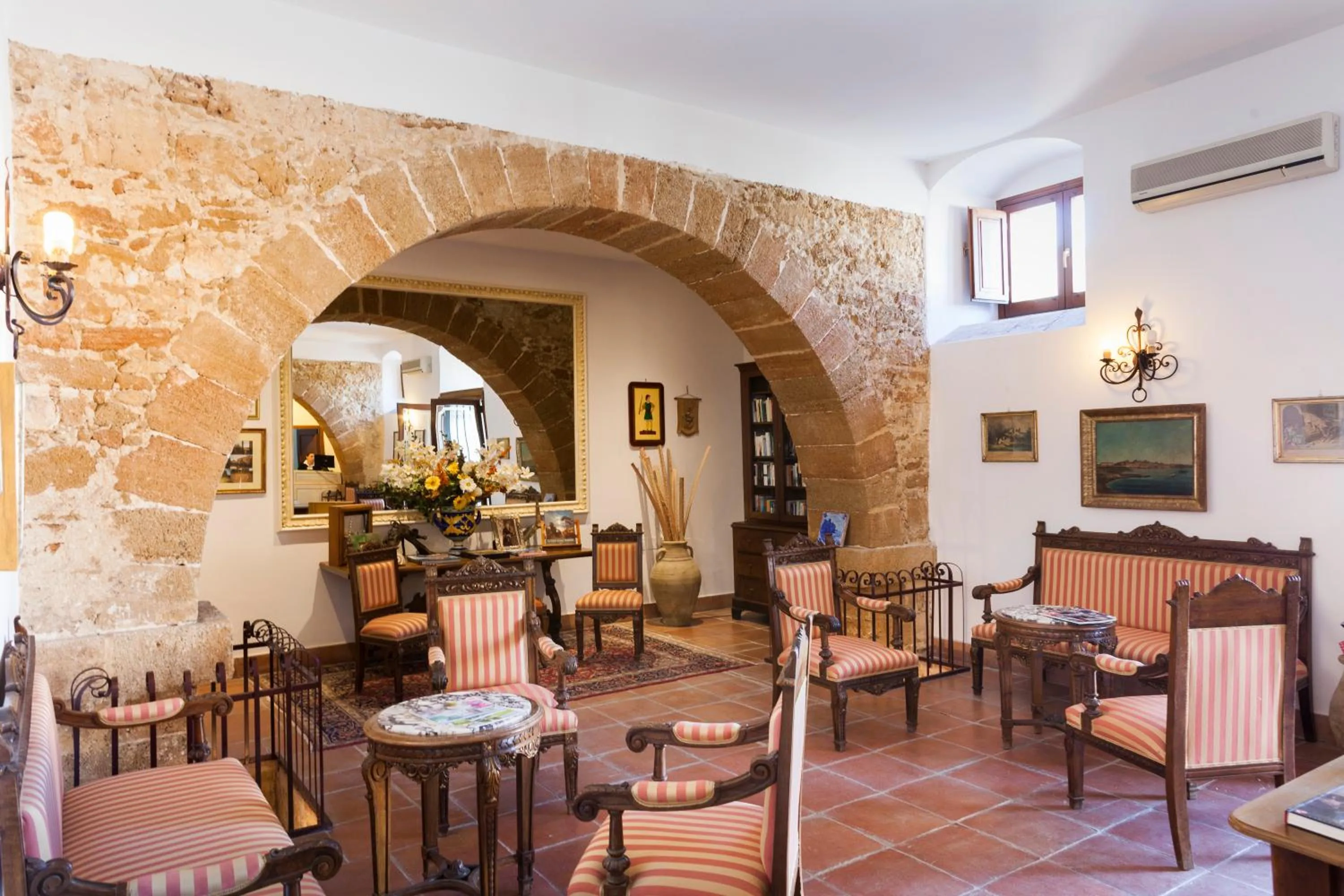 Lobby or reception in Hotel Villa Favorita