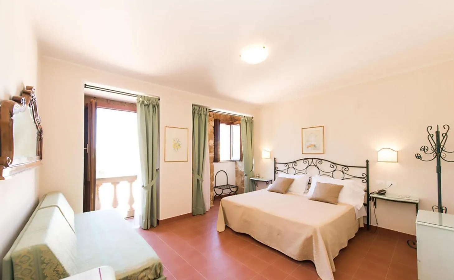 Photo of the whole room, Bed in Hotel Villa Favorita