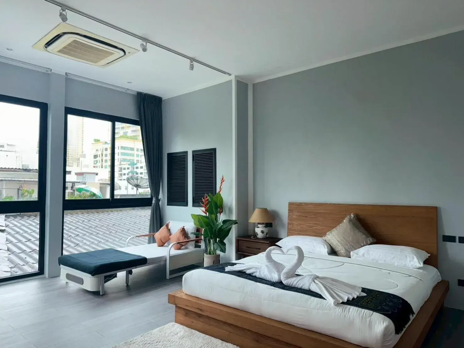 Superior Queen Room in Usman Halal Home Superior Queen Room in Usman Halal Home