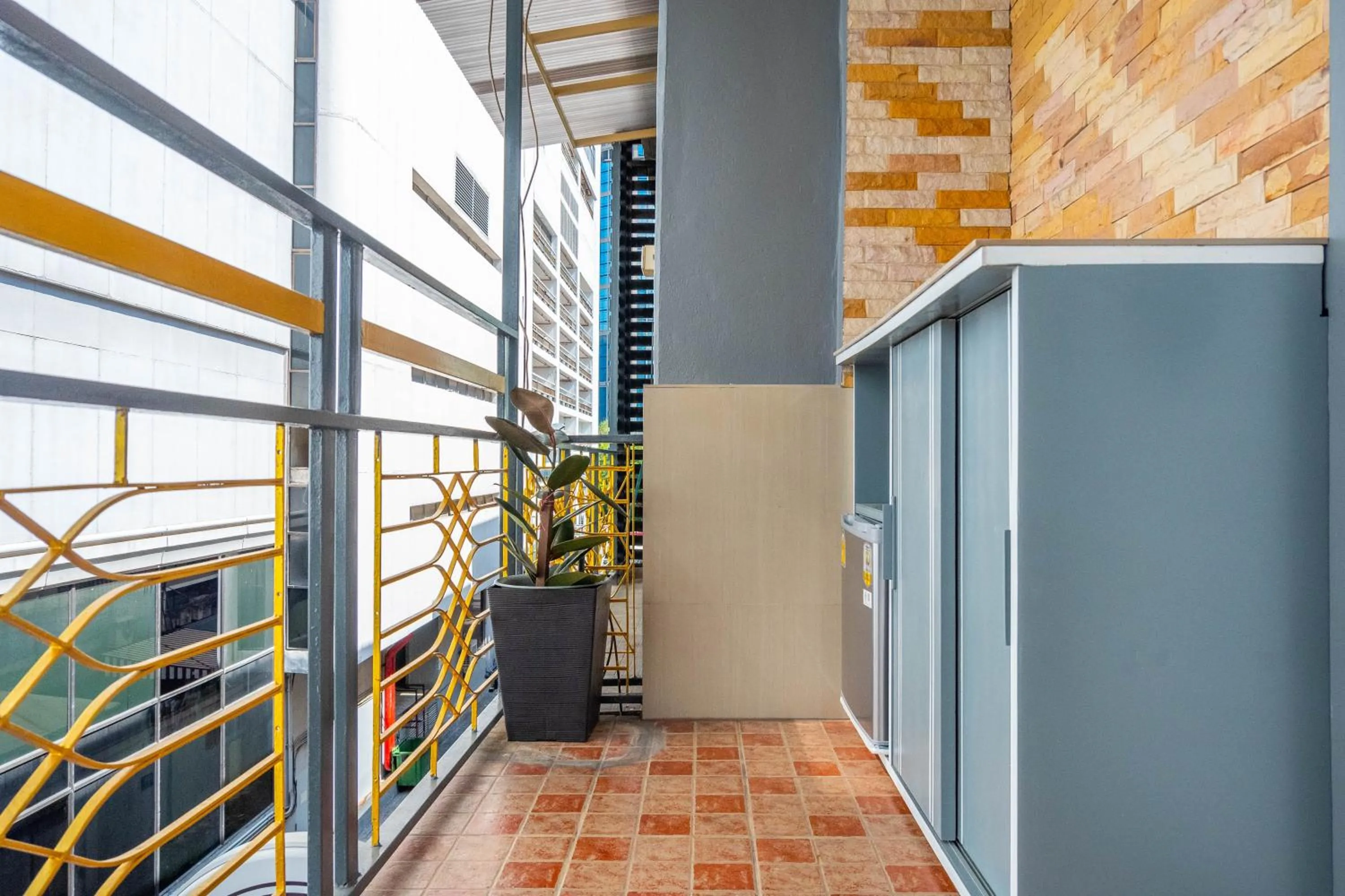 Coffee/tea facilities in Usman Halal Home