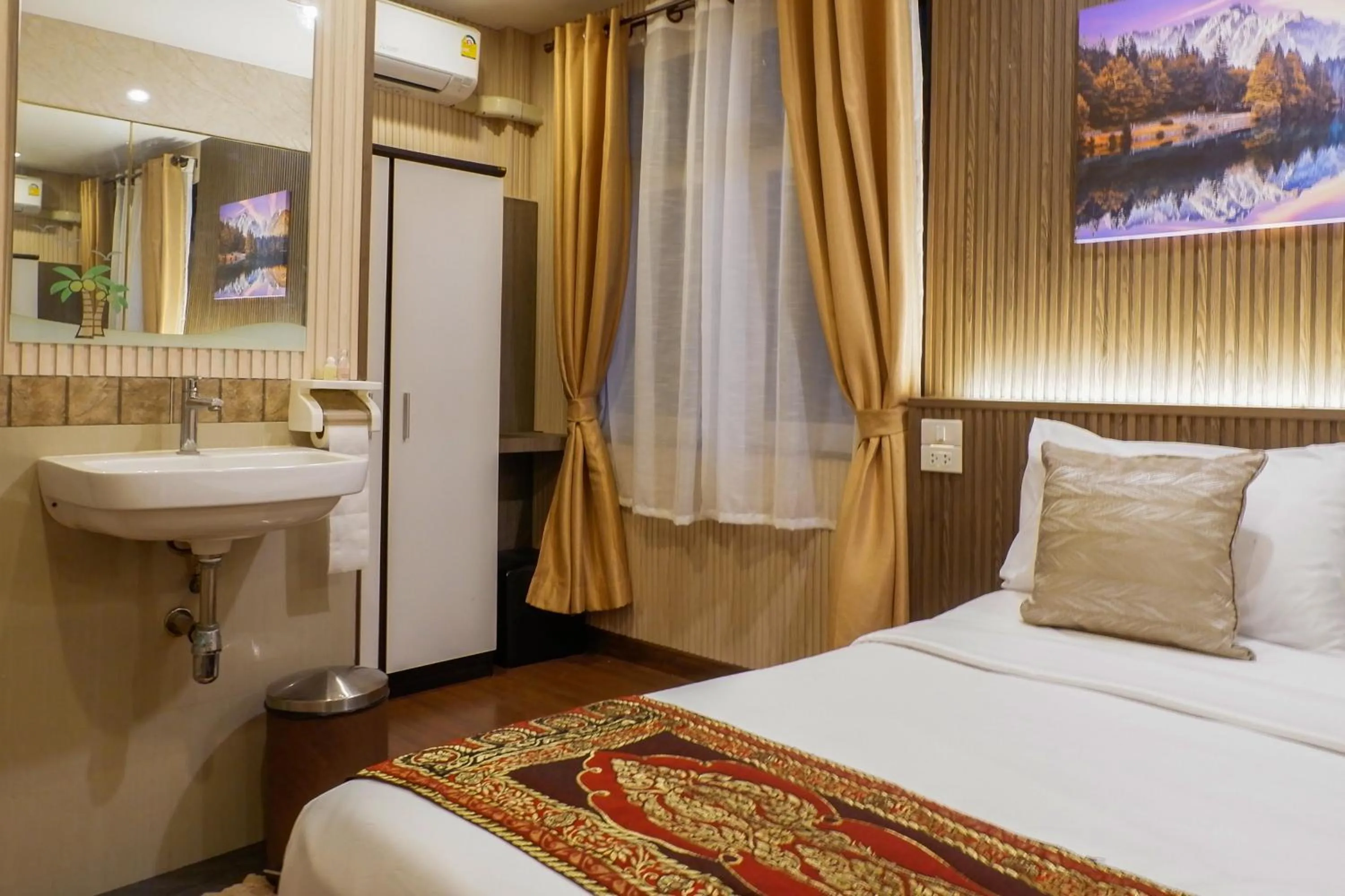 Bed in Usman Halal Home