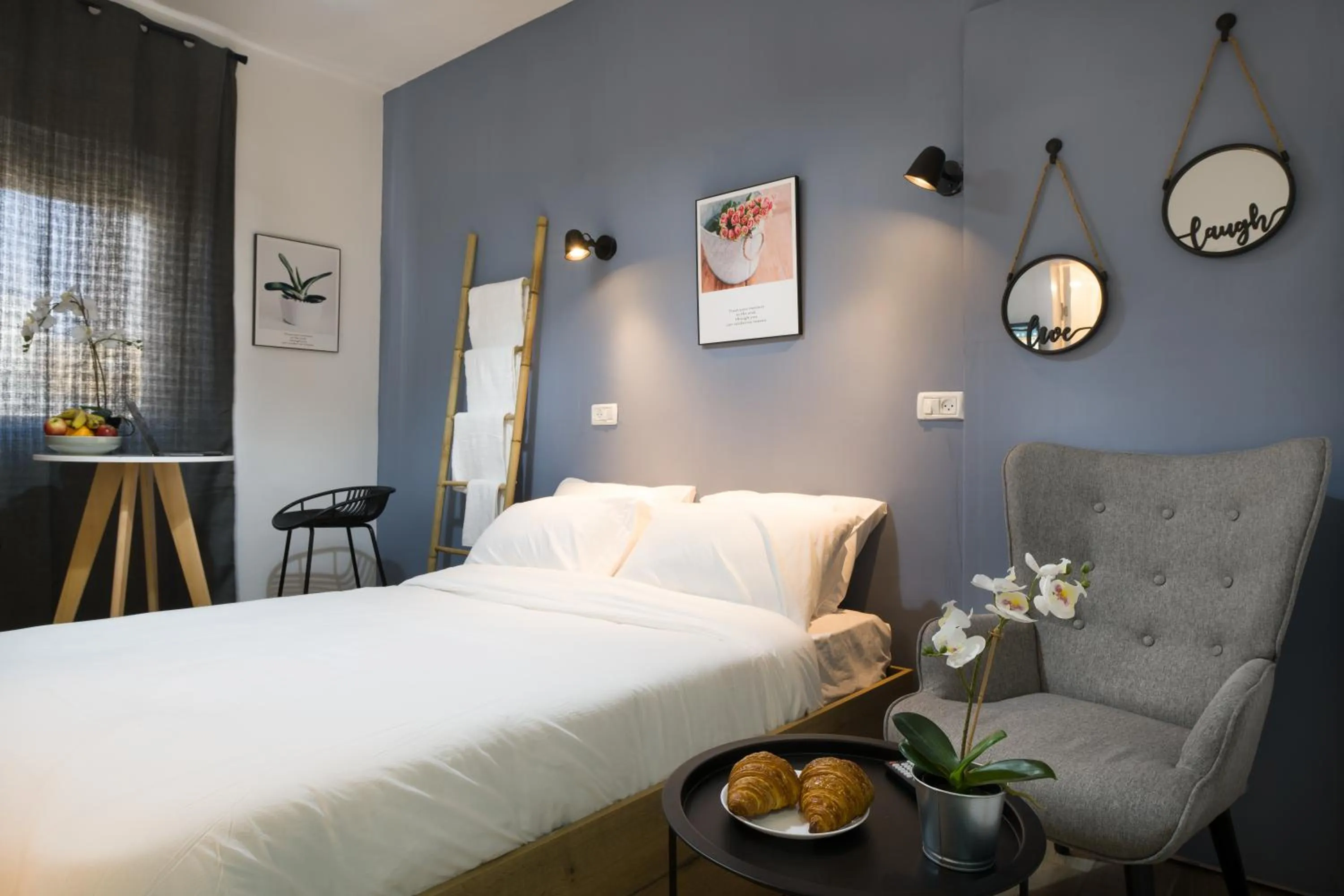 Bed in Aju Ben Yehuda 23