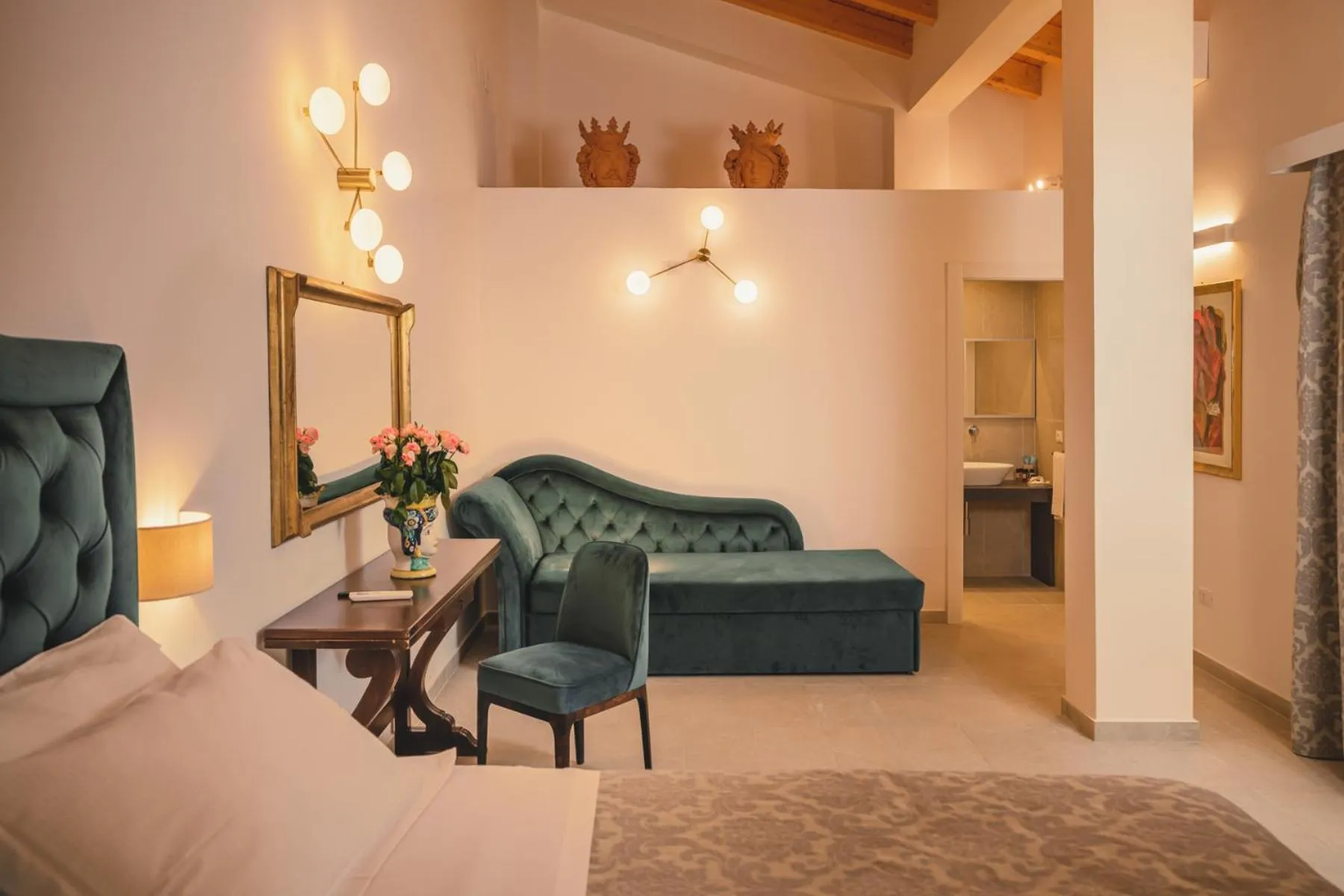 Photo of the whole room, Bed in Hotel Villa Giulia