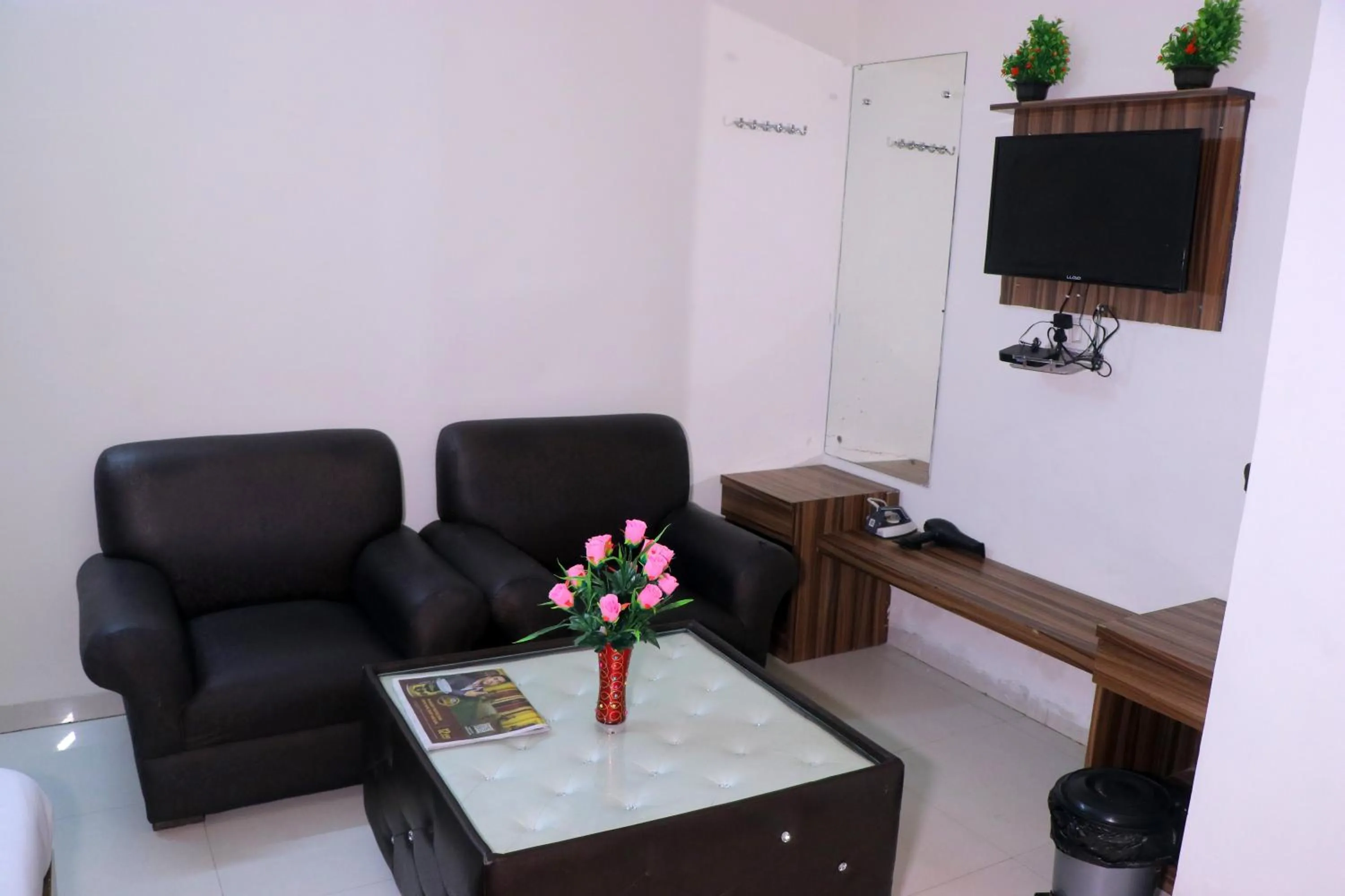 Bedroom in Hotel Panache 500 Mtrs From Shri Krishna Janma bhumi Teample