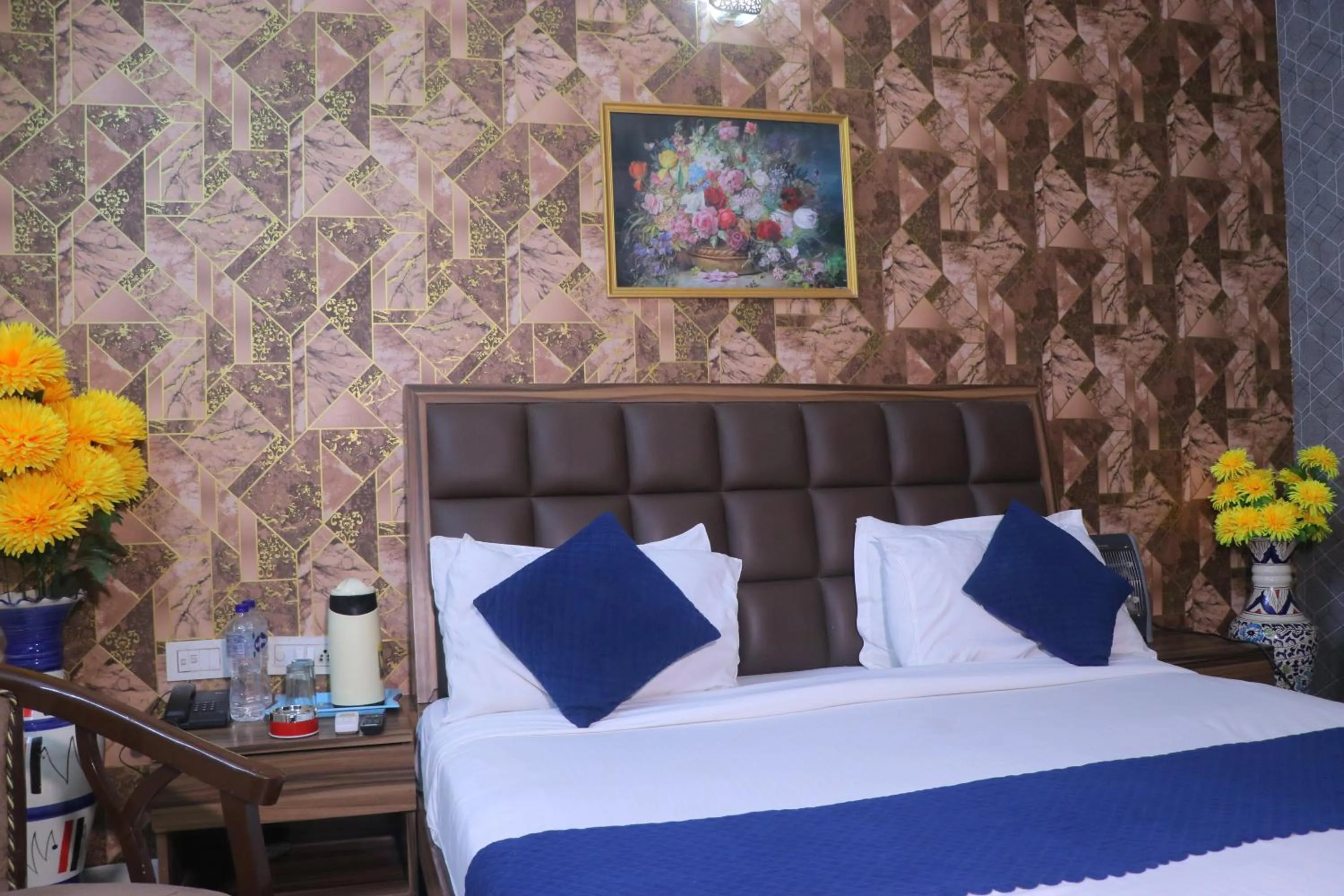 Bedroom, Bed in Hotel Panache 500 Mtrs From Shri Krishna Janma bhumi Teample