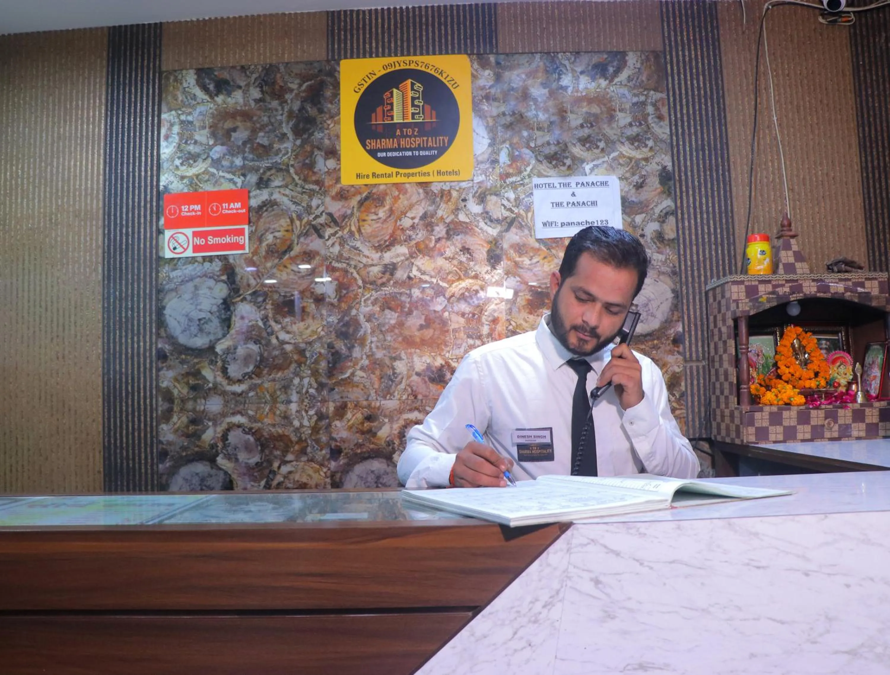 Lobby or reception in Hotel Panache 500 Mtrs From Shri Krishna Janma bhumi Teample