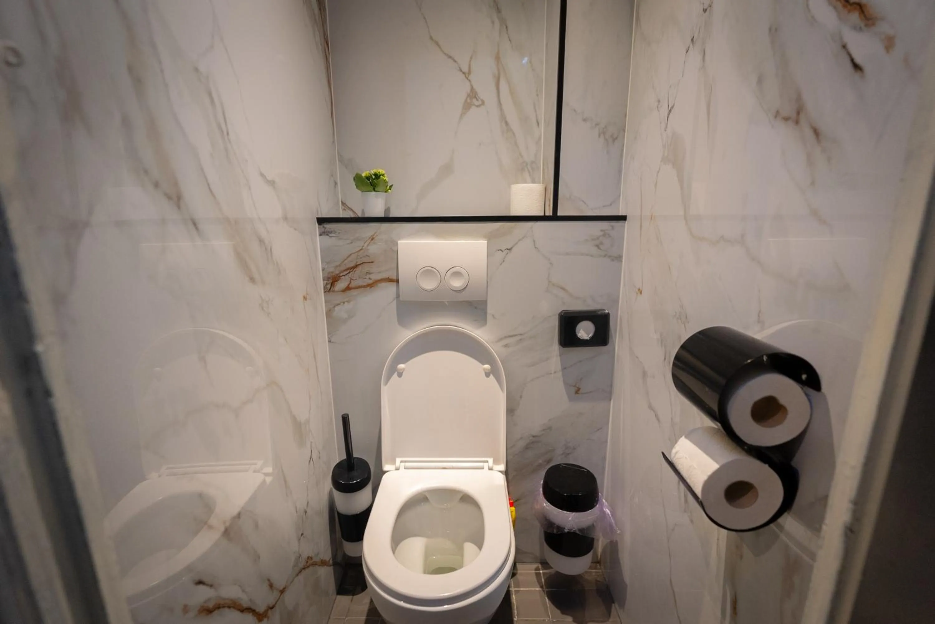 Bathroom in The Crown Hotel