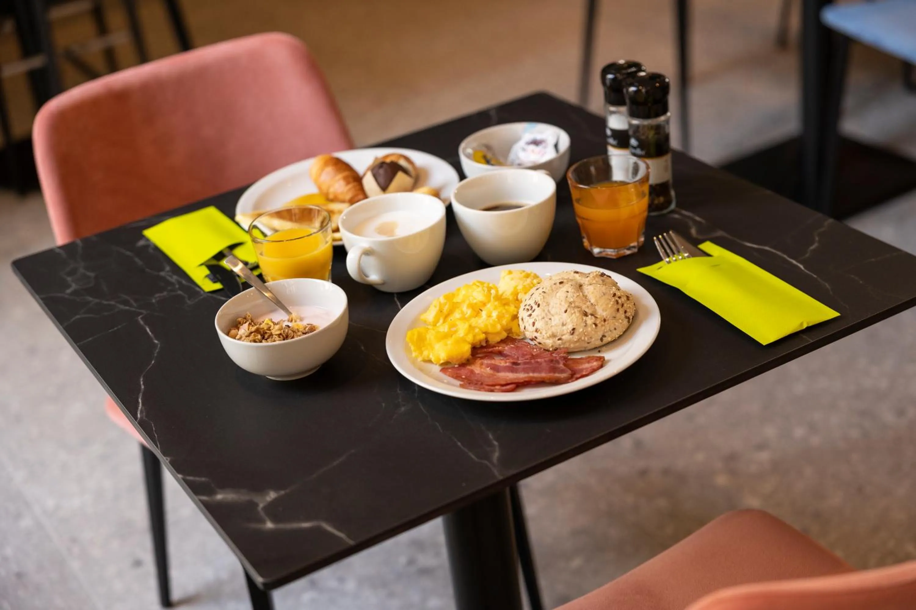 Breakfast in B&B HOTEL Hasselt