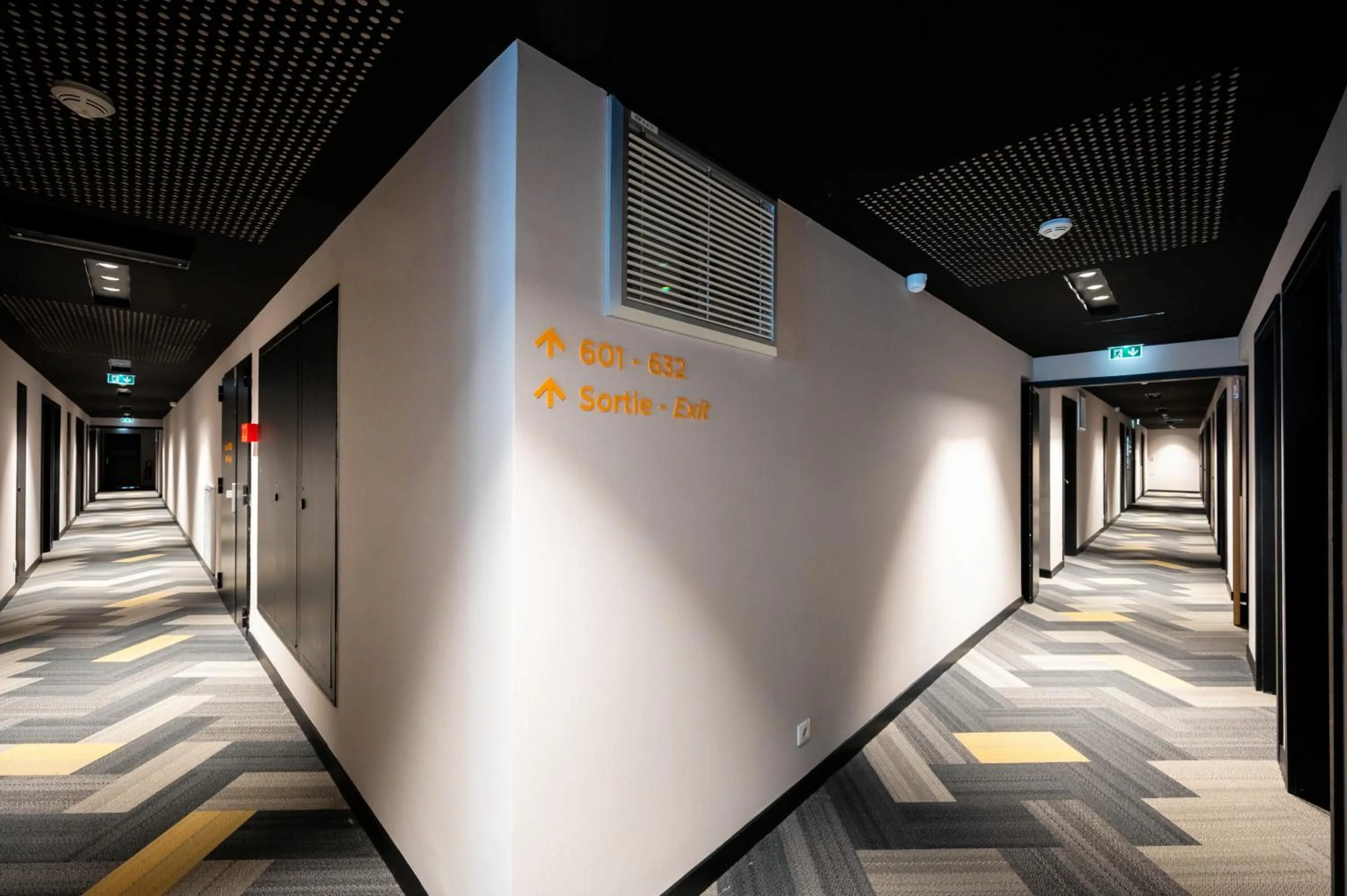 Property building in Staycity Aparthotels Paris La Defense