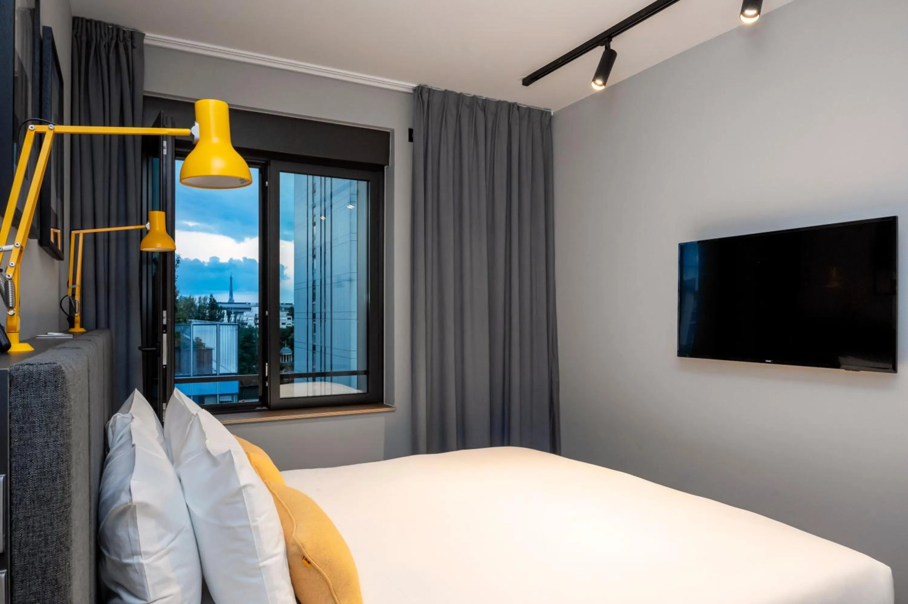 Bed in Staycity Aparthotels Paris La Defense