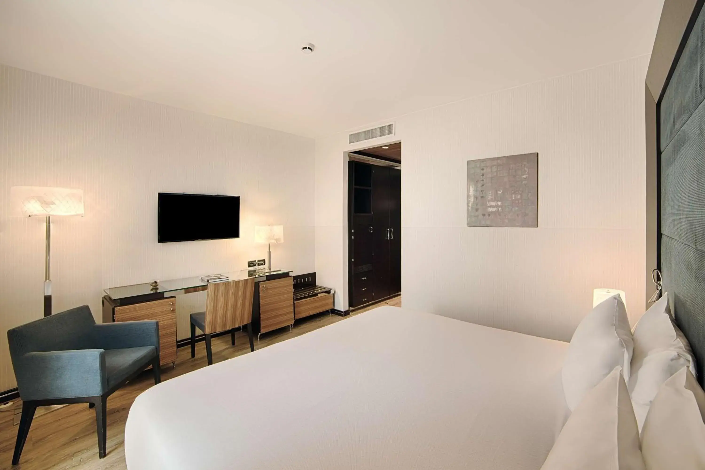 Superior Double Room with Duomo View in NH Siena Superior Double Room with Duomo View in NH Siena