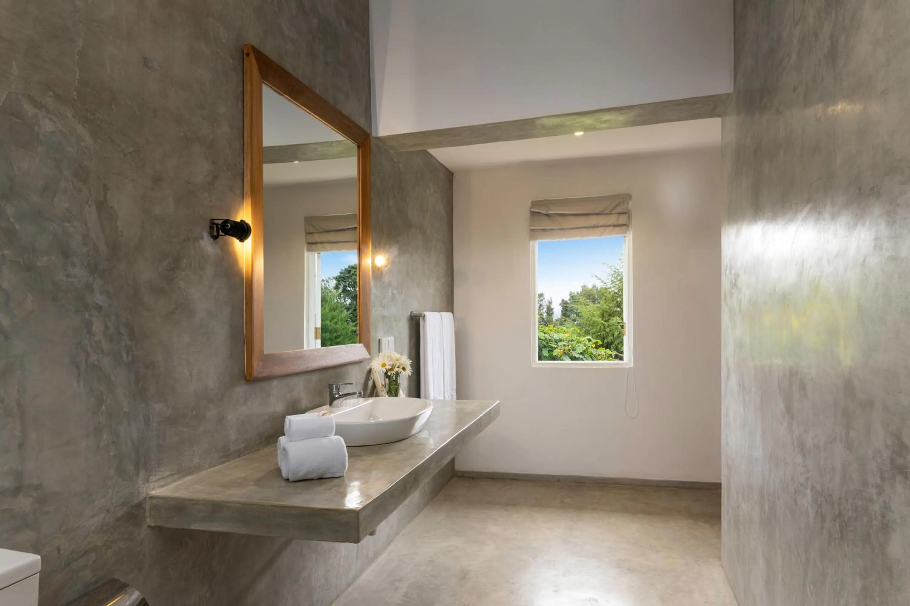 Bathroom in Jetwing Broomfield Bungalow
