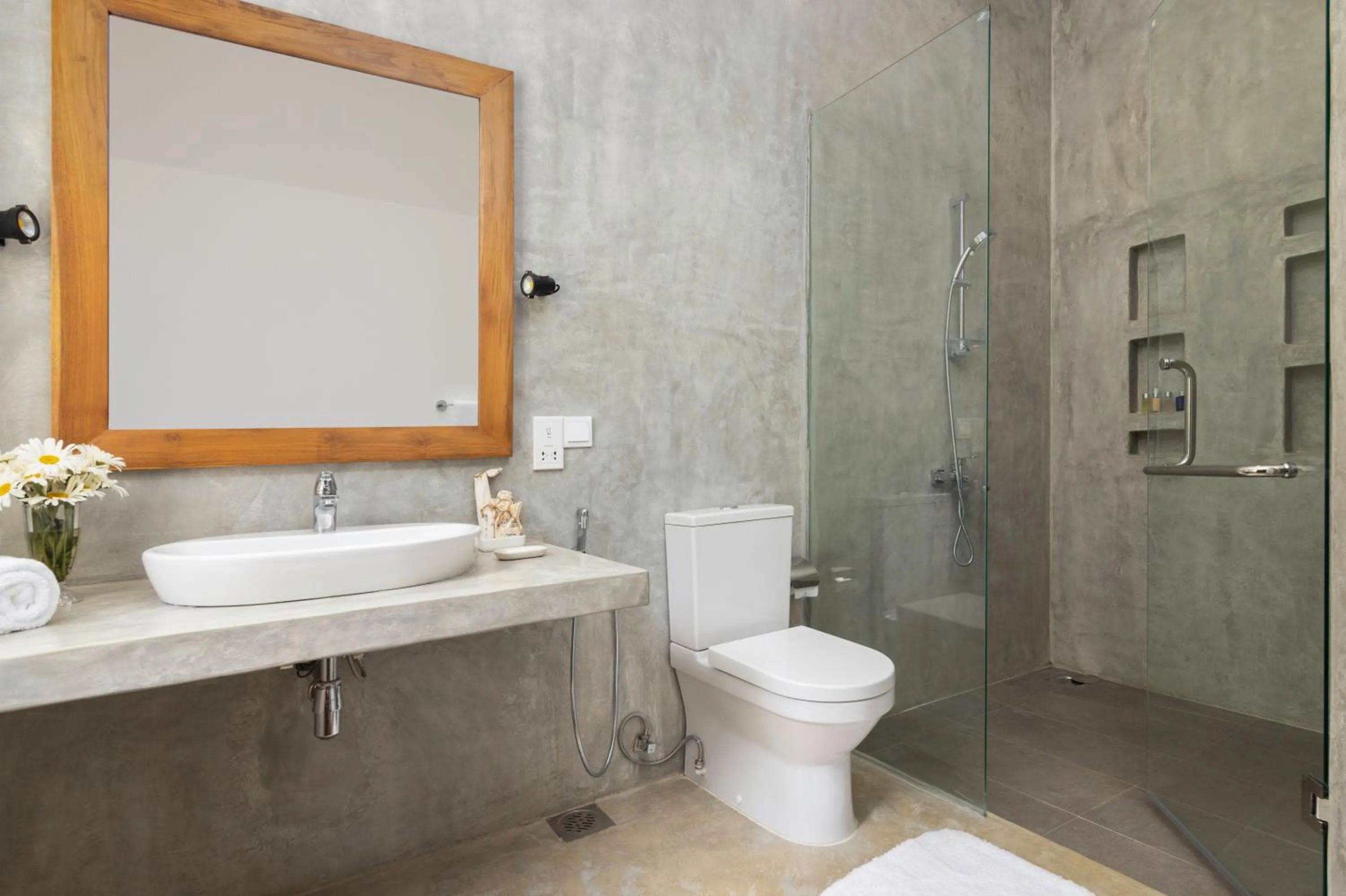 Bathroom in Jetwing Broomfield Bungalow