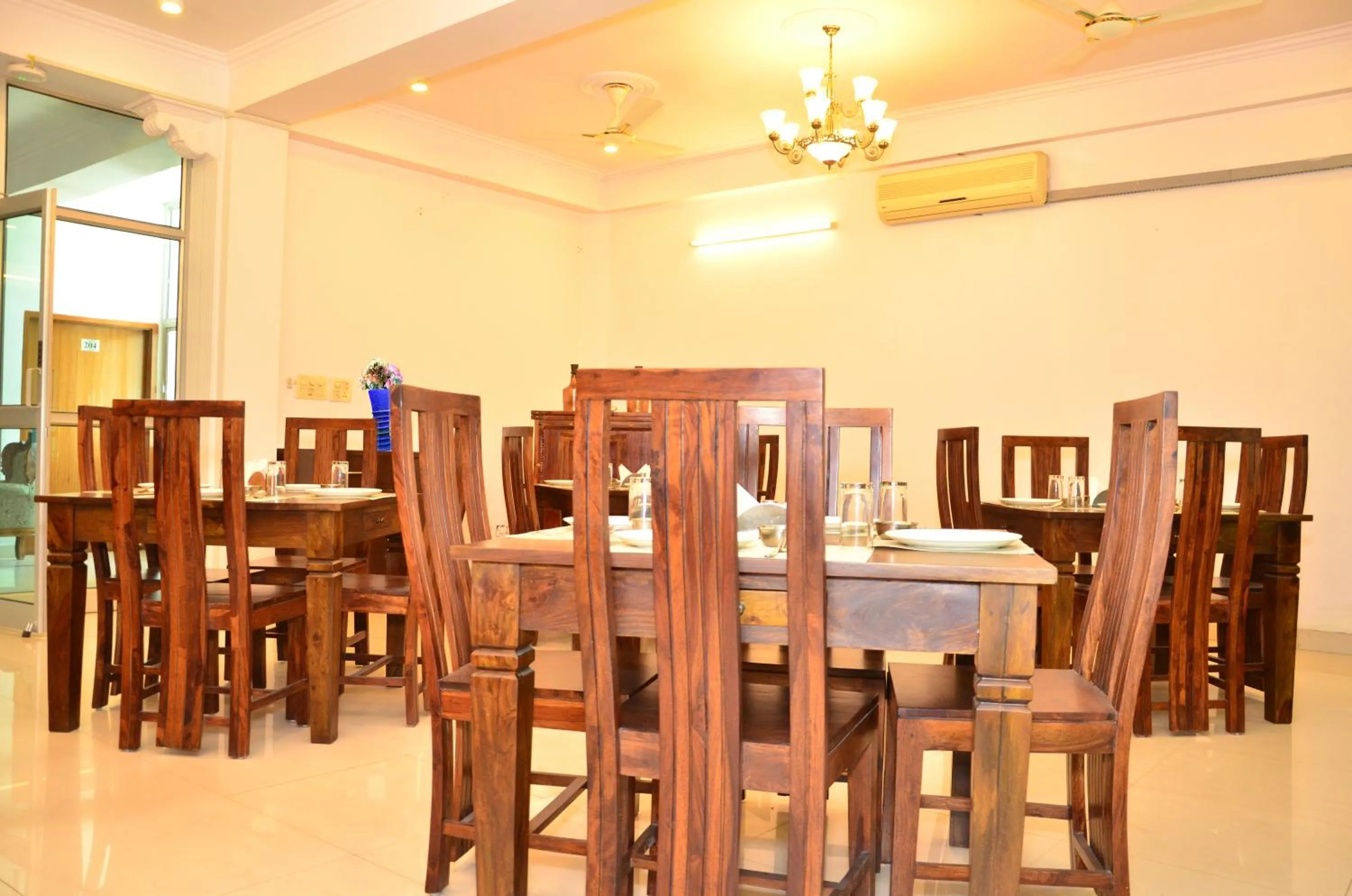 Restaurant/places to eat in Raj Regency