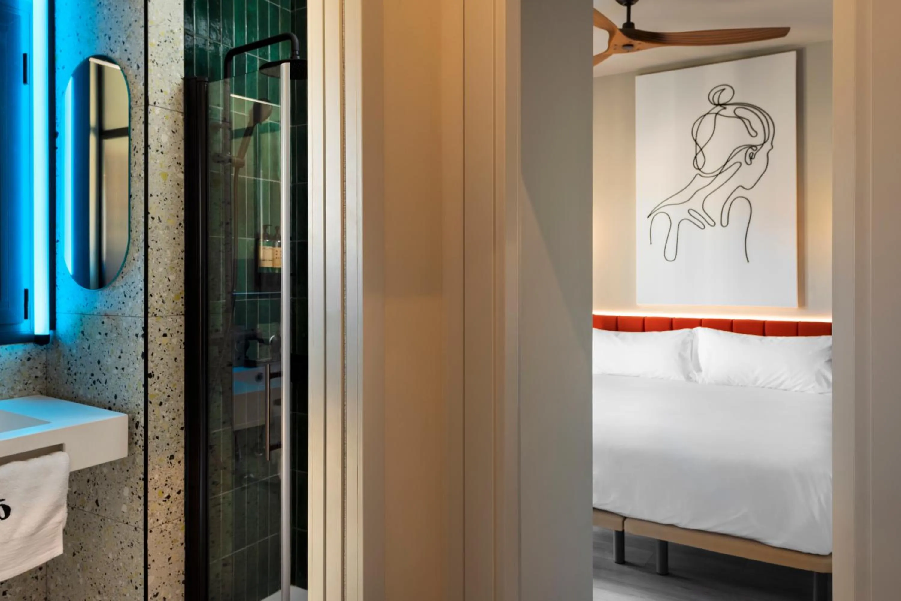 Shower in Coeo Peña Design Apartments