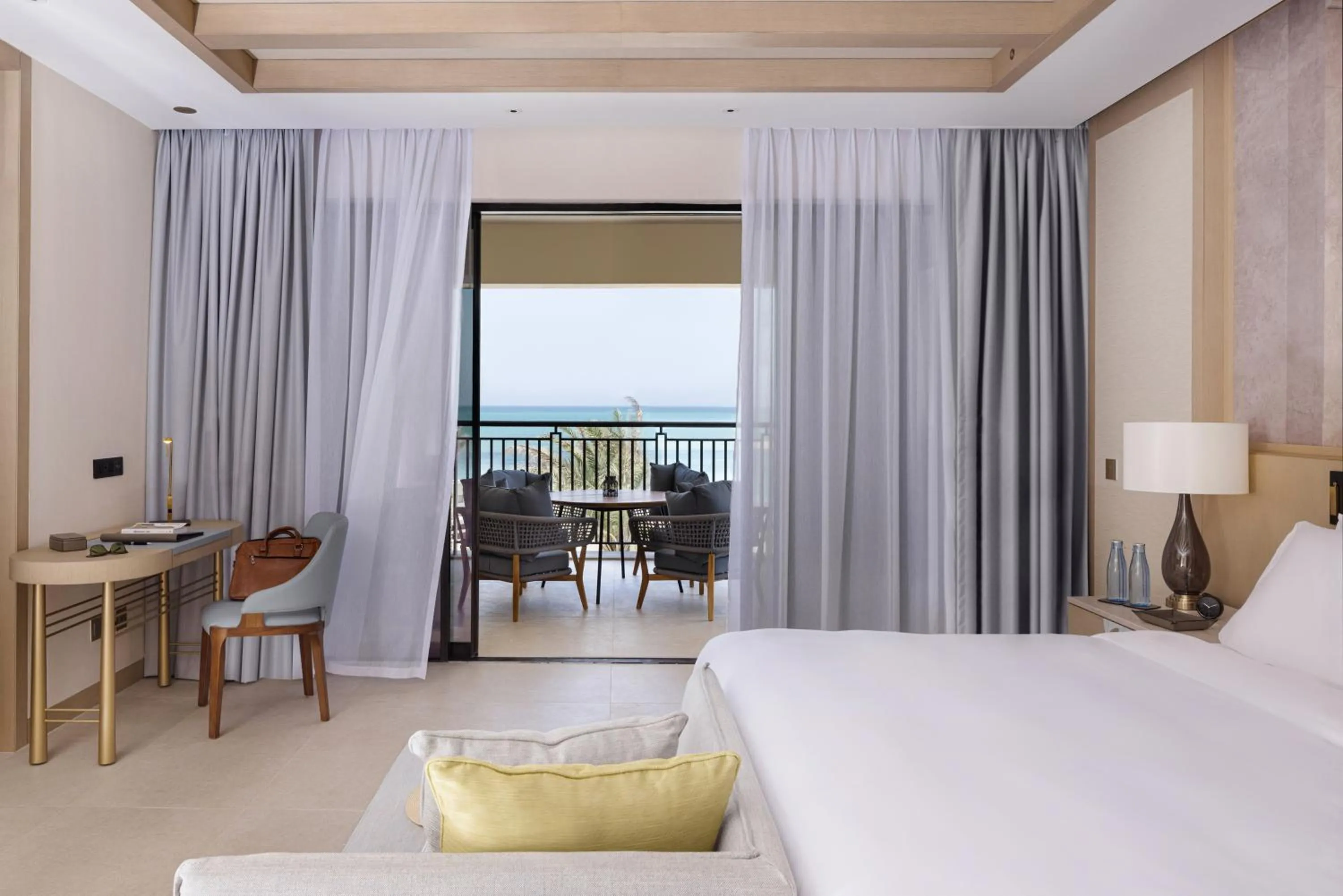 Balcony/Terrace, Bed in Jumeirah Gulf of Bahrain