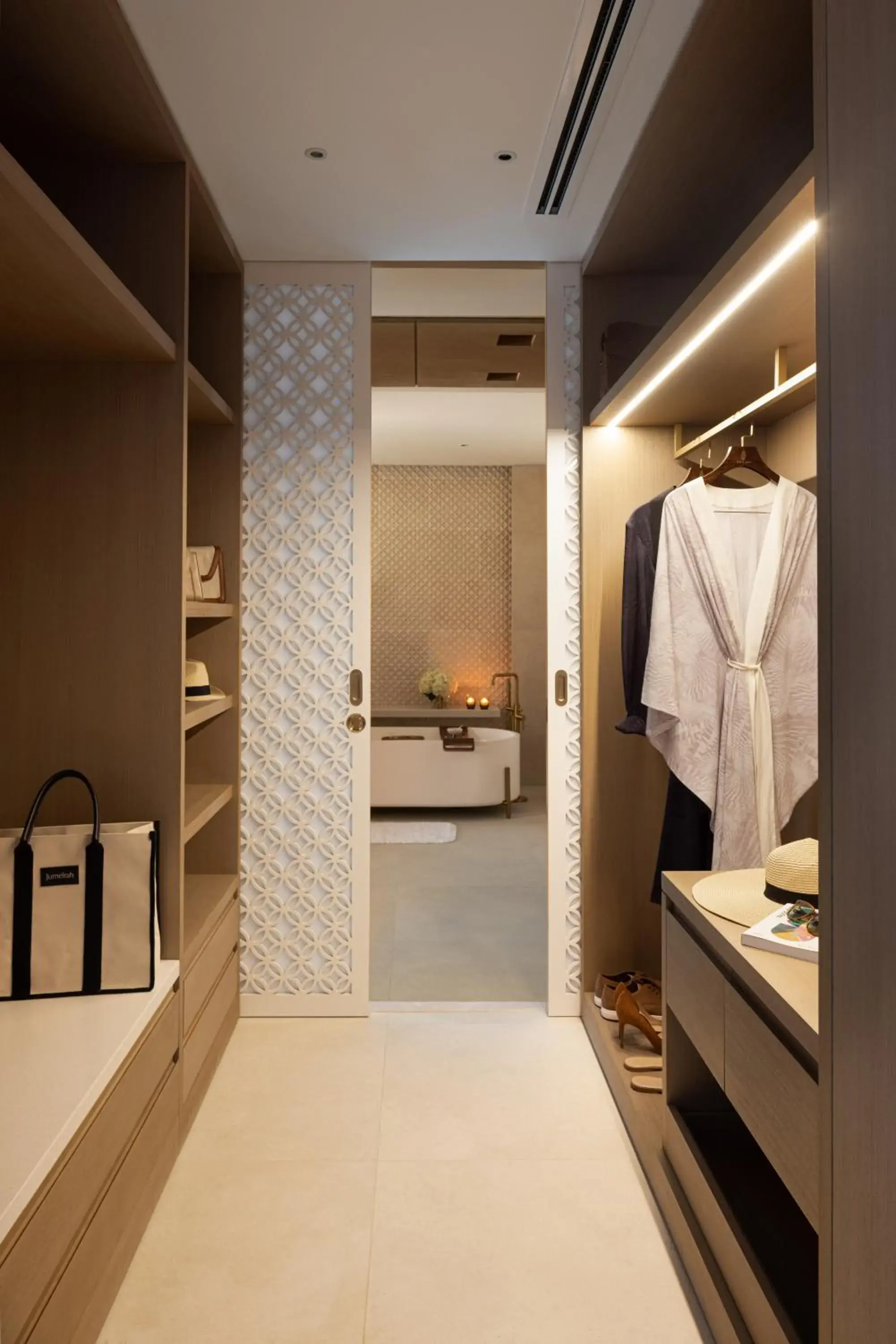 Gulf Summer House Arabian Room - with complimentary access to a private beach, 5 temperature-controlled pools, kids and teens clubs in Jumeirah Gulf of Bahrain Gulf Summer House Arabian Room - with complimentary access to a private beach, 5 temperature-controlled pools, kids and teens clubs in Jumeirah Gulf of Bahrain