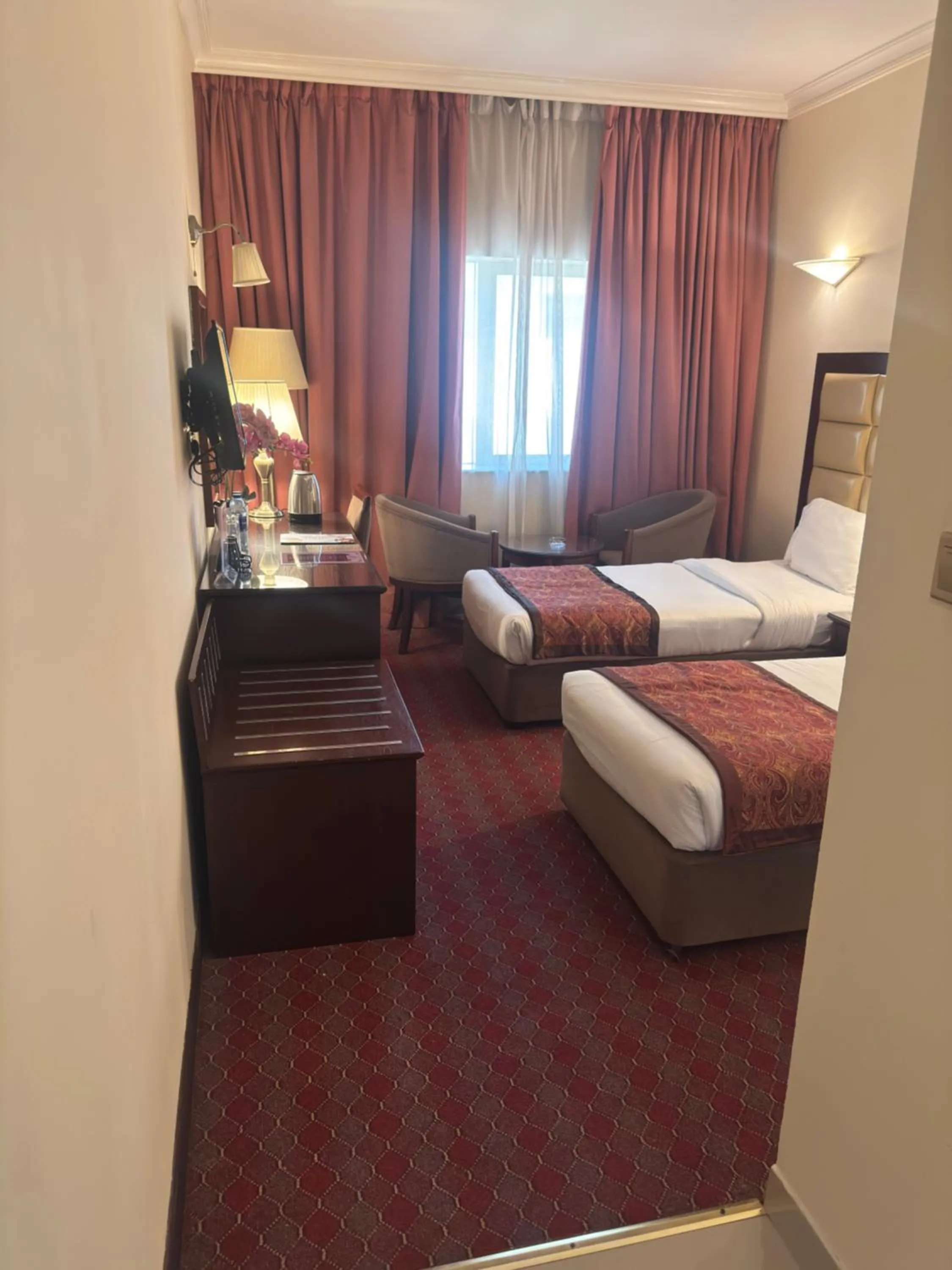 Bedroom, Bed in Orchid Hotel Deira