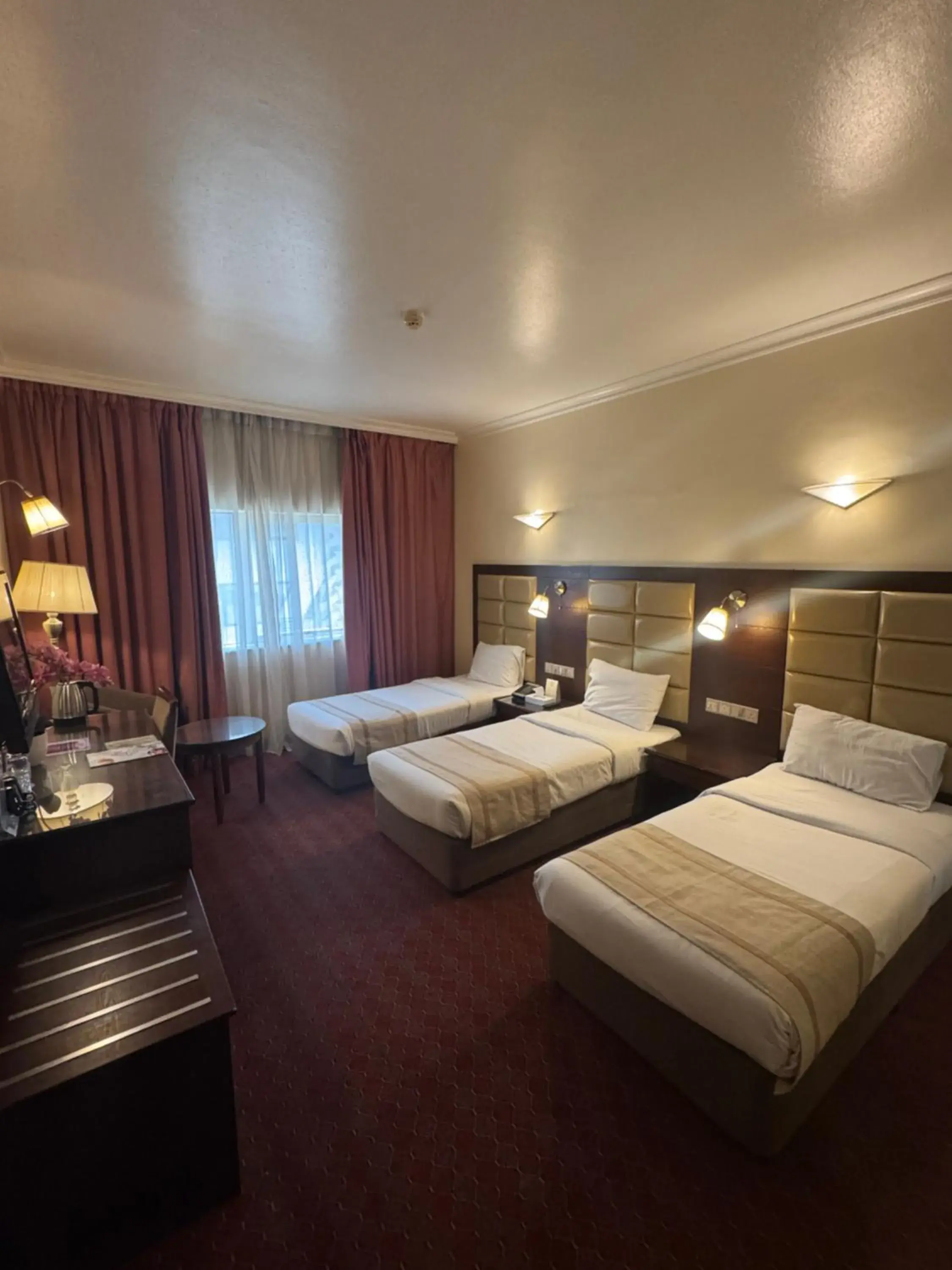 Standard Triple Room in Orchid Hotel Deira Standard Triple Room in Orchid Hotel Deira