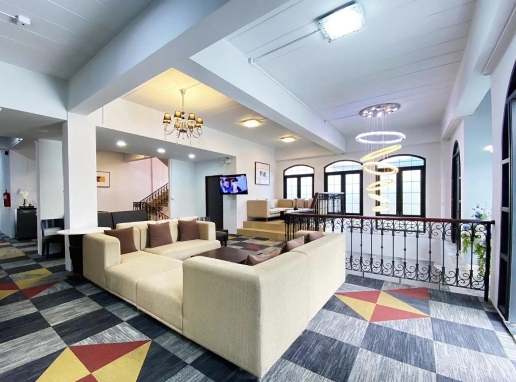 Communal lounge/ TV room in Daddy Dream Hotel and Residence