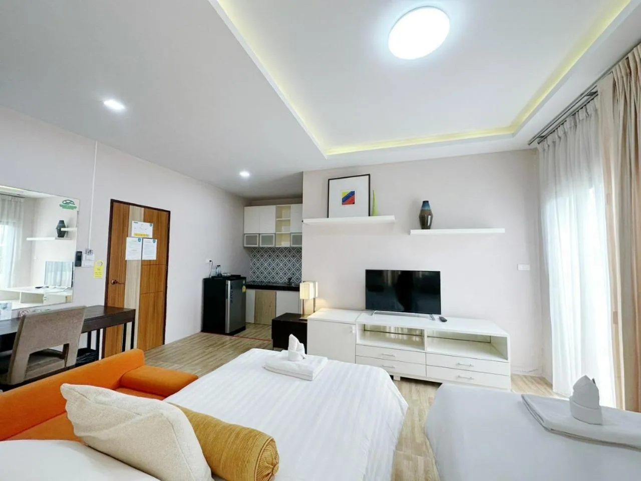 Photo of the whole room, Bed in Daddy Dream Hotel and Residence