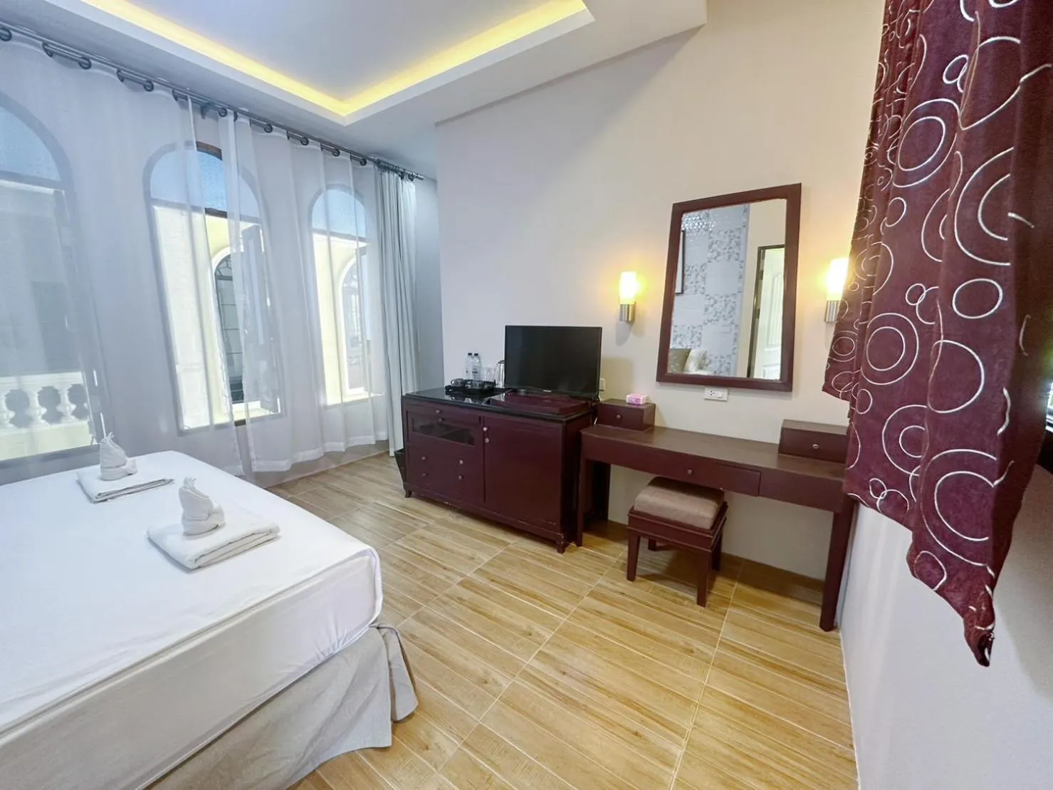 TV and multimedia, Bed in Daddy Dream Hotel and Residence