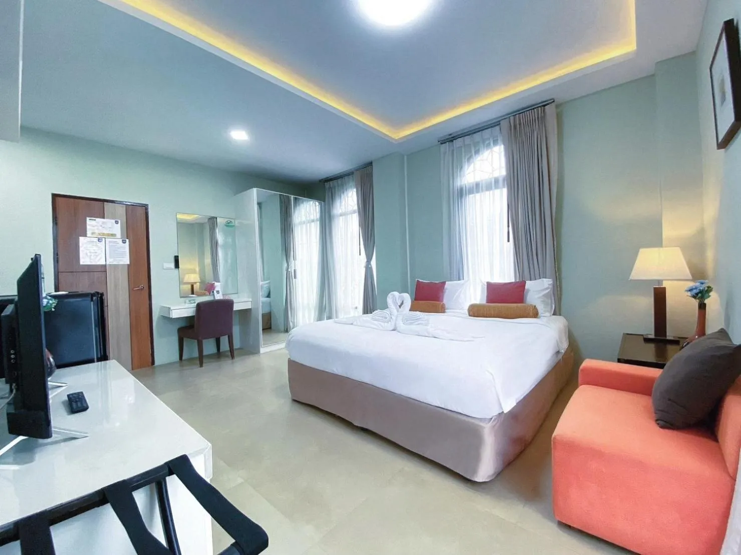 Photo of the whole room, Bed in Daddy Dream Hotel and Residence