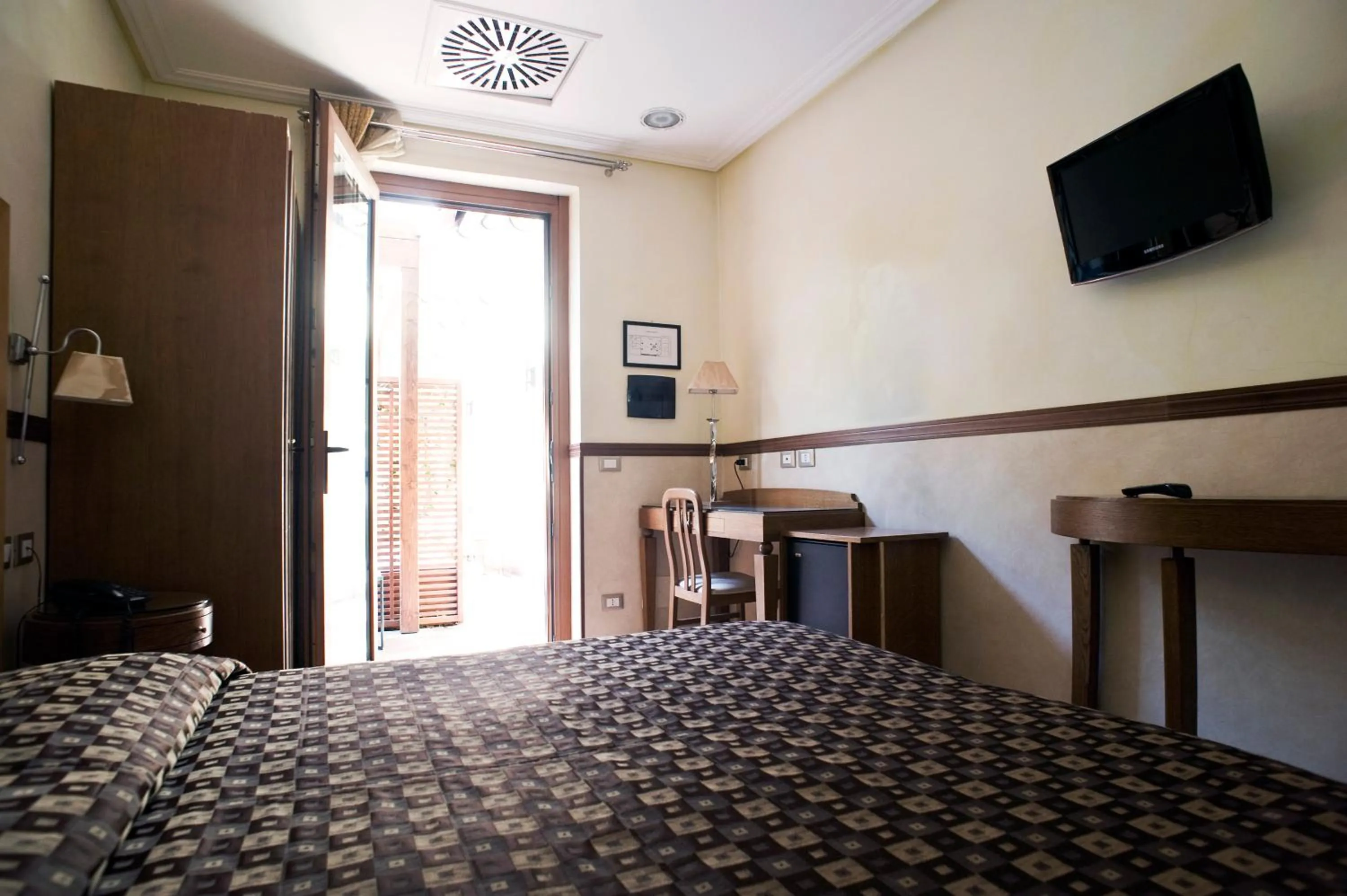 Day in Hotel Select Garden