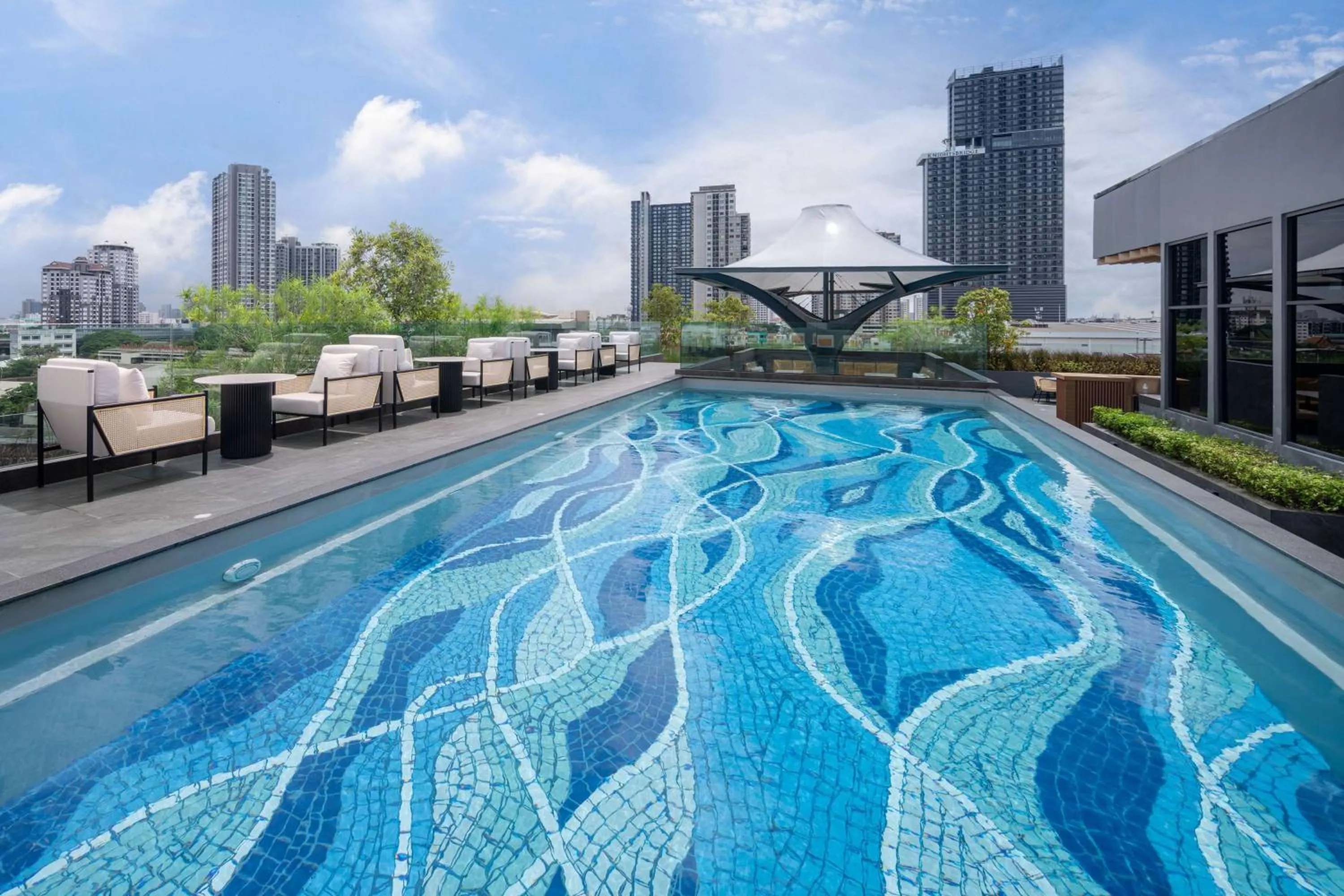 Pool view in Ramada Plaza by Wyndham Bangkok Sukhumvit 48