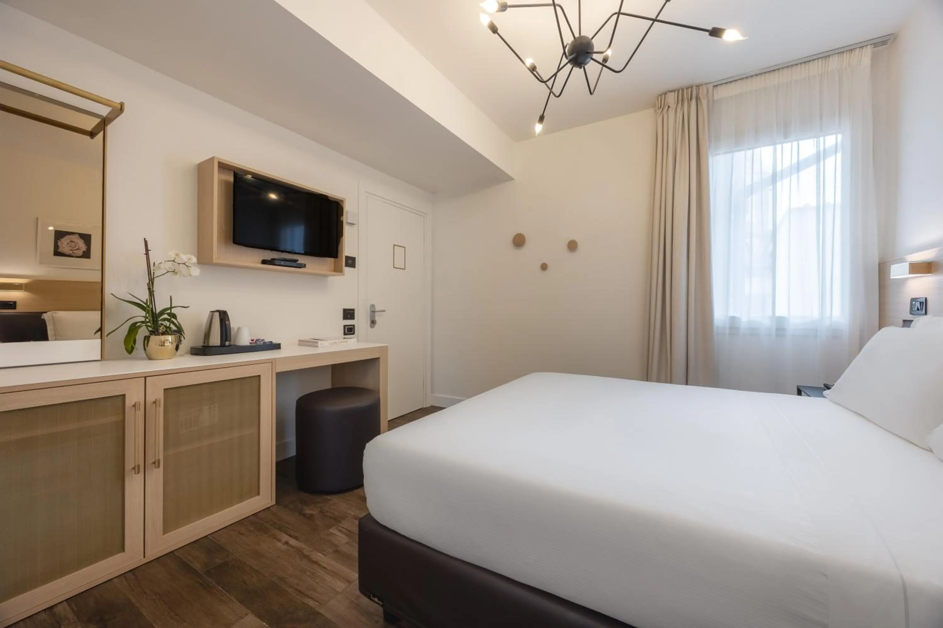 Bed in Globus Urban Hotel