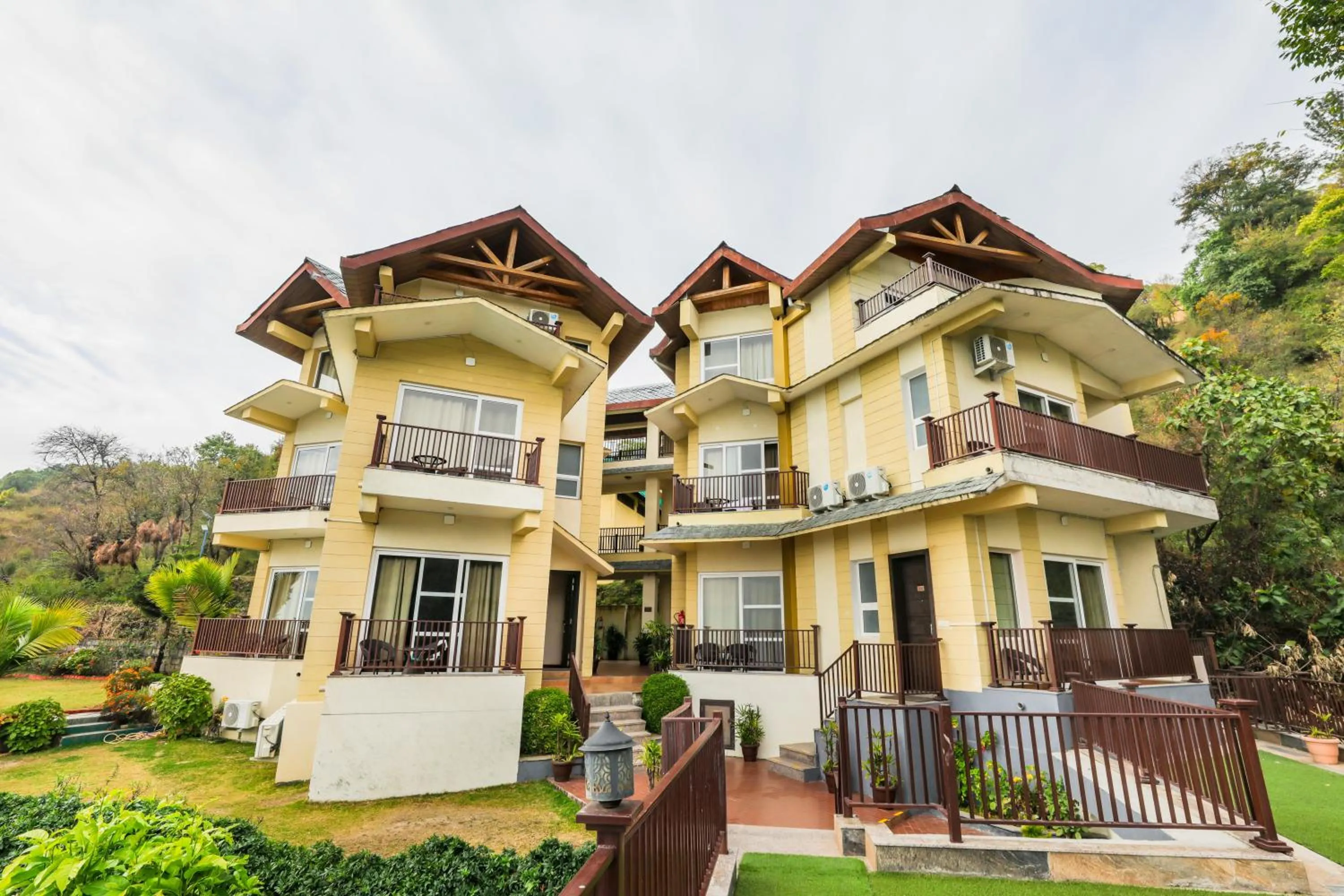 Facade/entrance in Regenta Resort Exotica Dharamshala on Hilltop