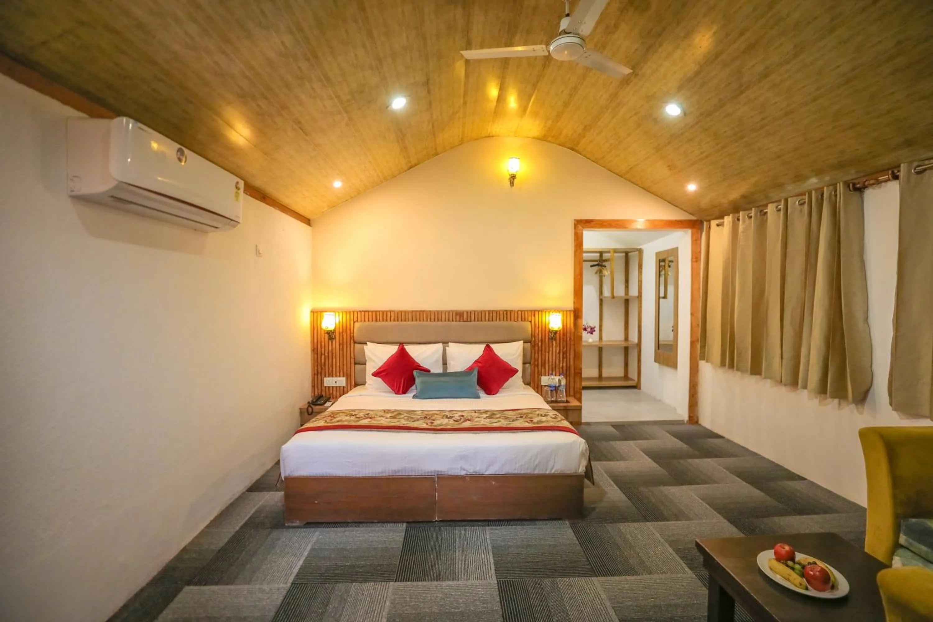 Bedroom, Bed in Regenta Resort Exotica Dharamshala on Hilltop