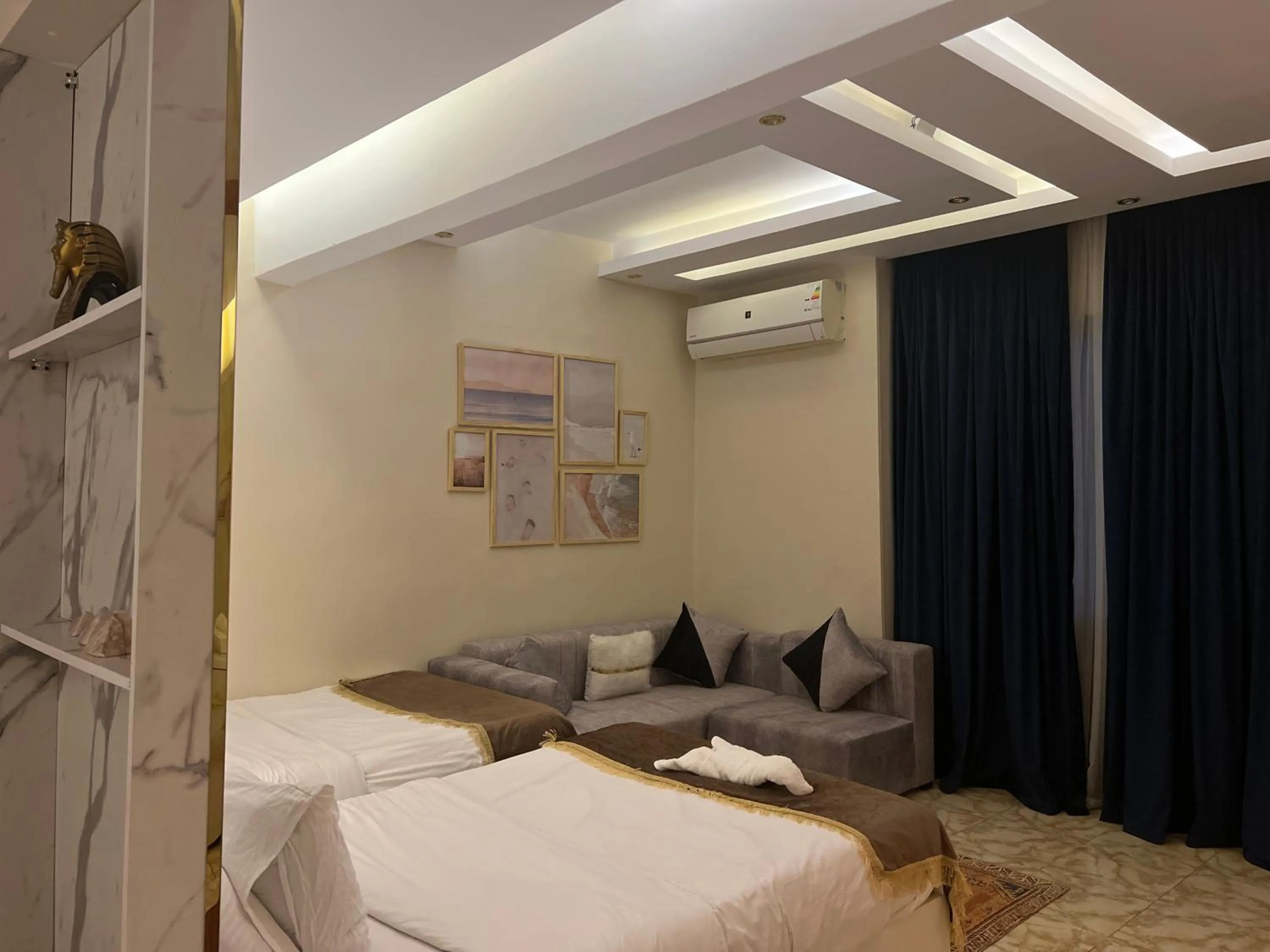 Bed in Pyramids top success result