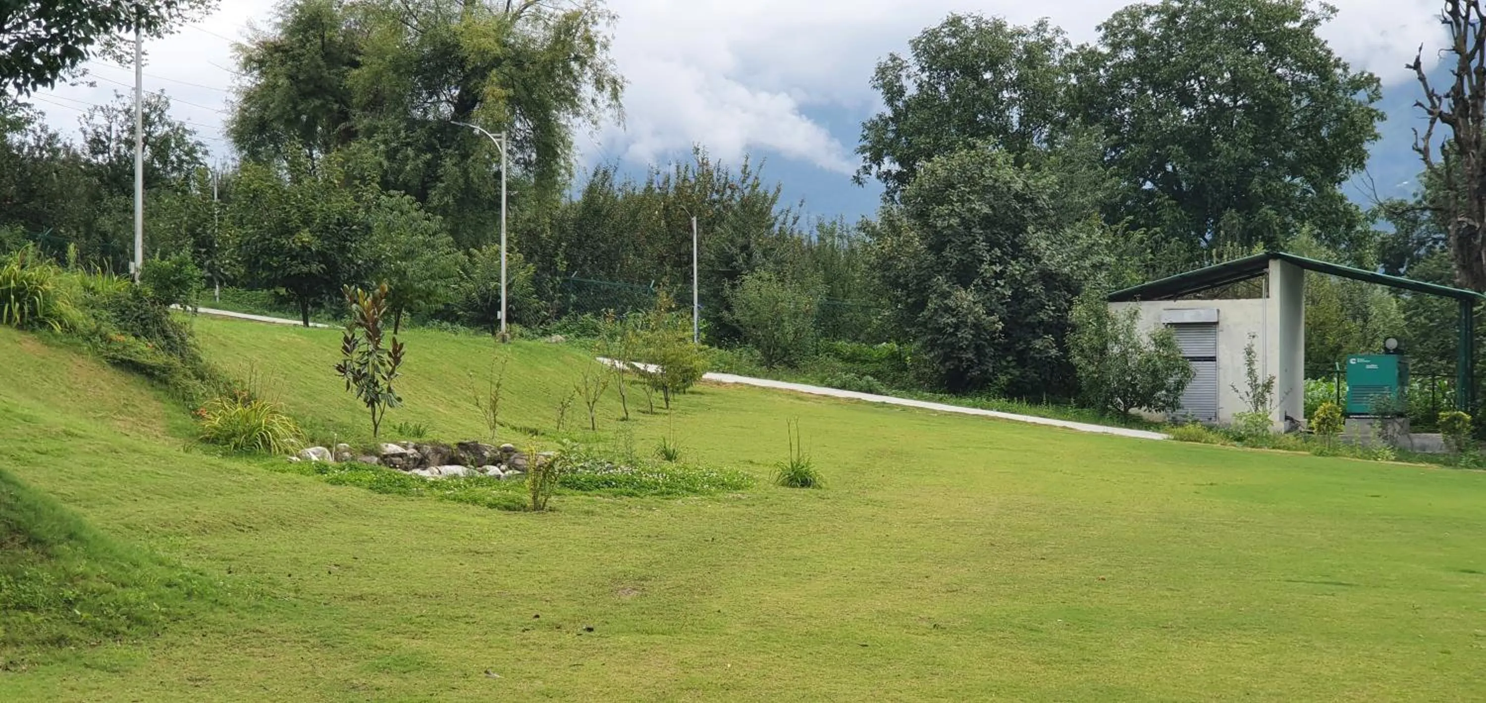 Garden in Anand Vardhan Resorts