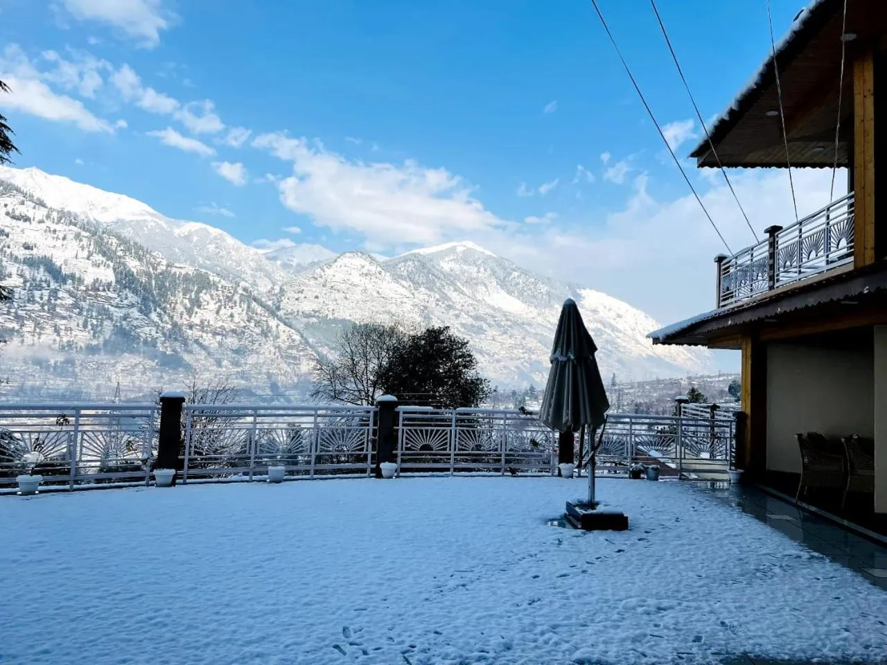 Winter in Anand Vardhan Resorts