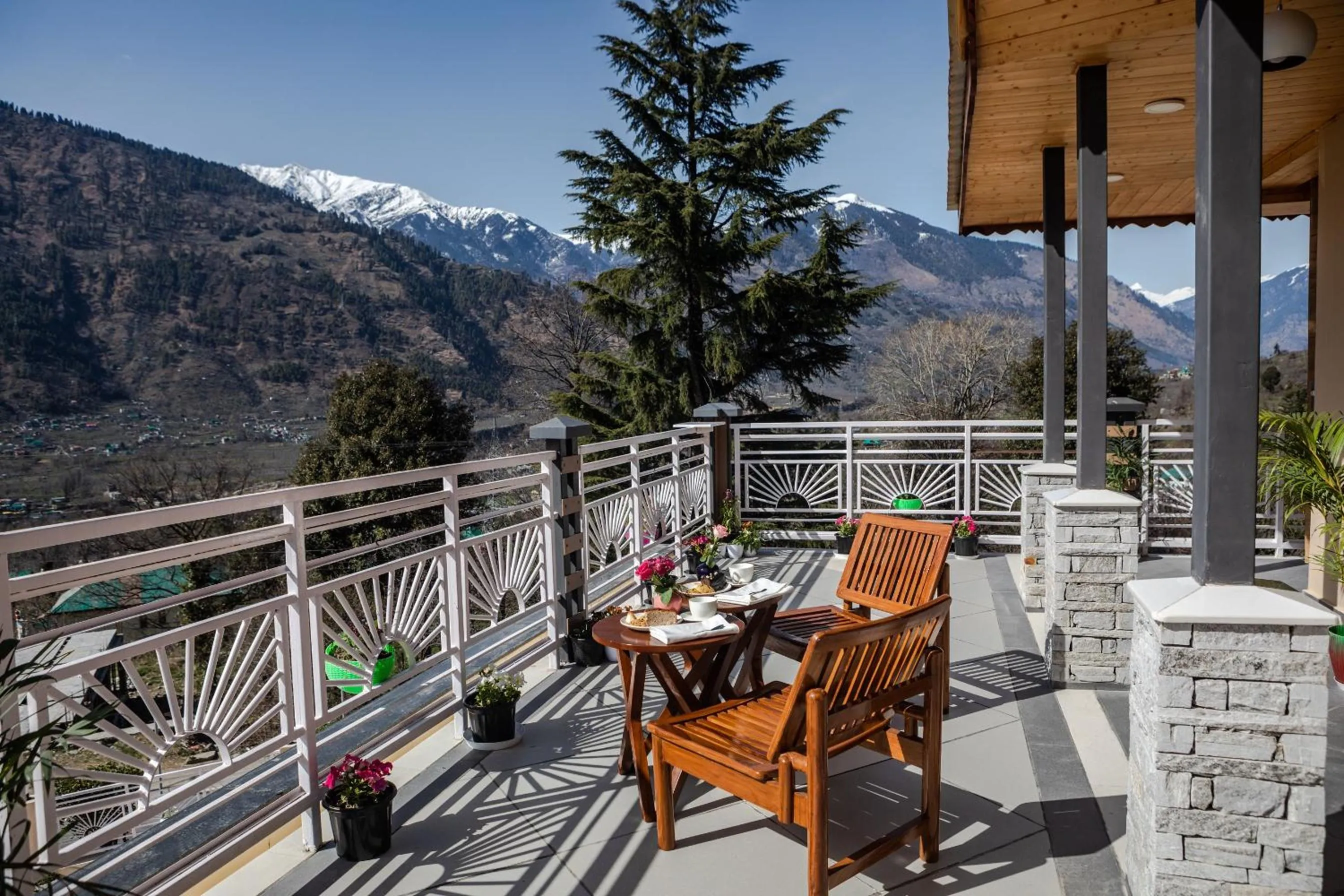 Day in Anand Vardhan Resorts