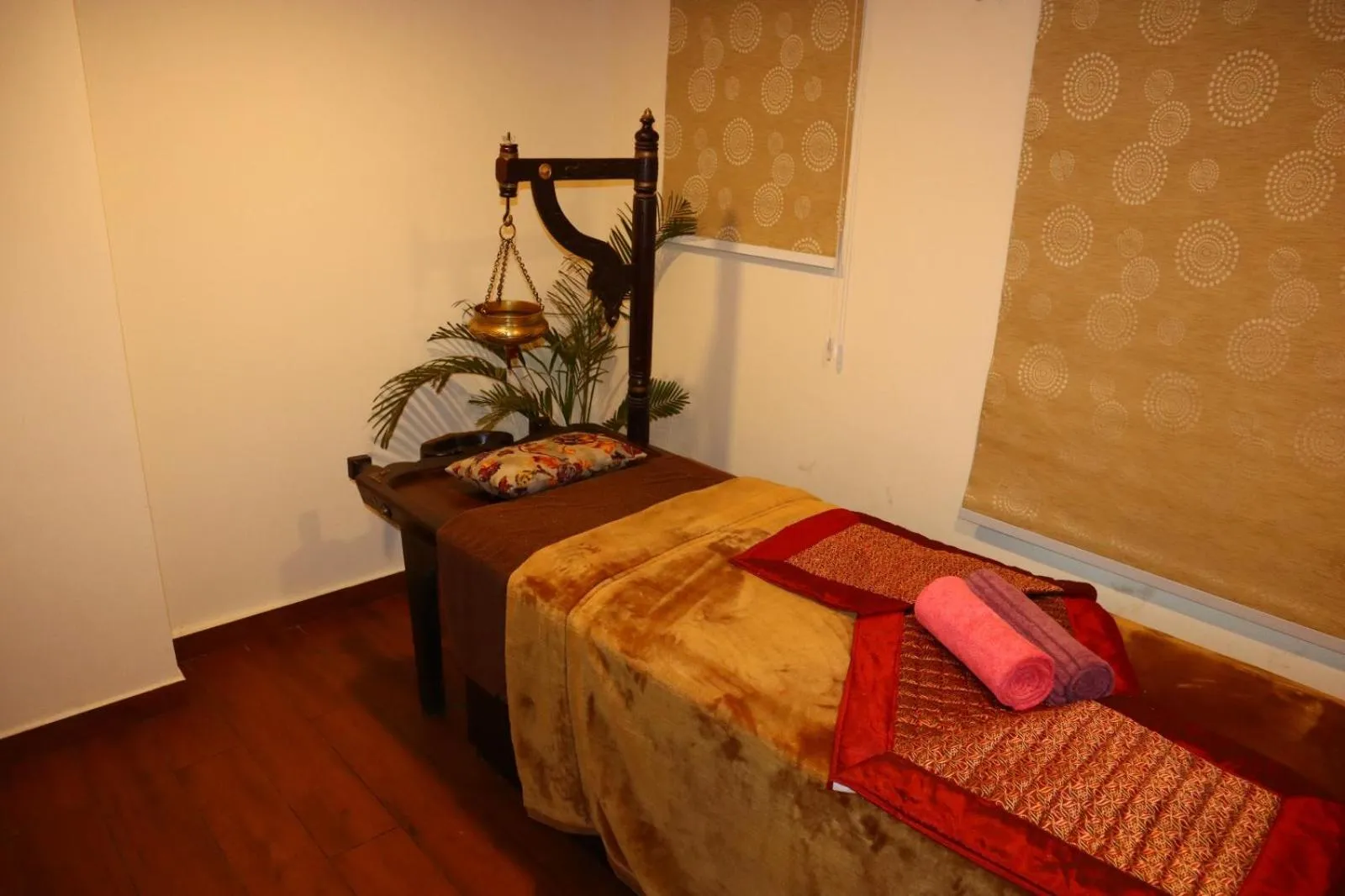 Spa and wellness centre/facilities, Bed in Anand Vardhan Resorts