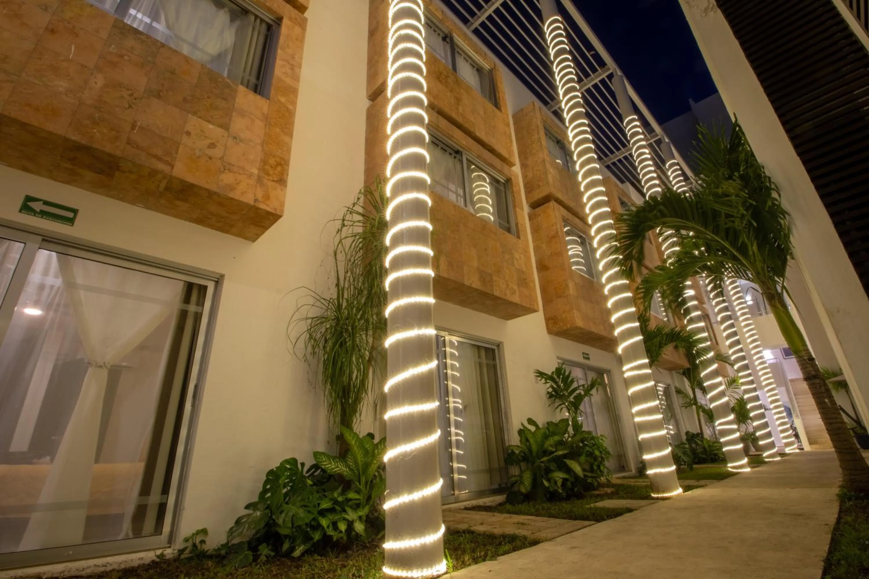Property building in Hotel Villas Segovia Playa del Carmen