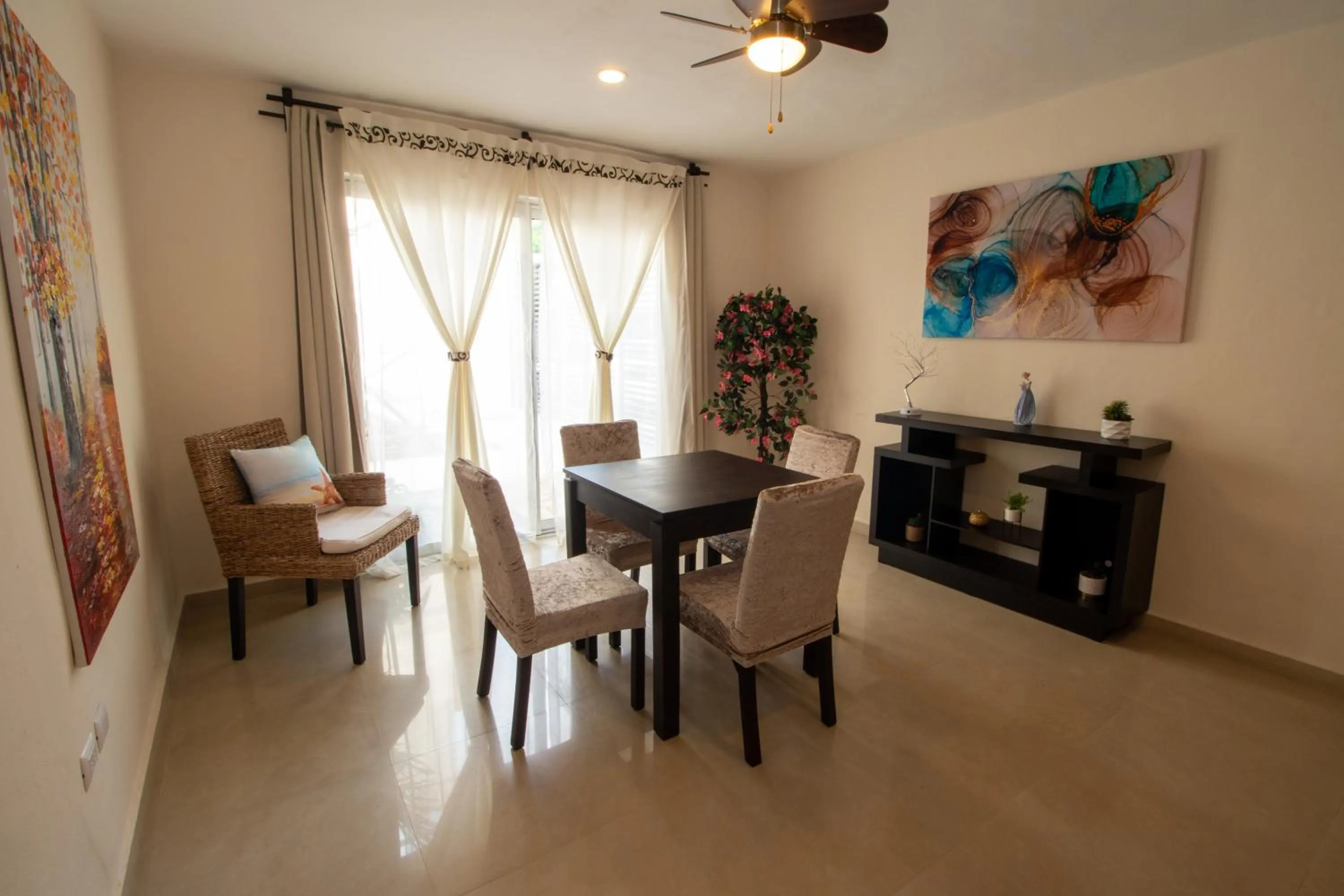 Dining area in Hotel Villas Segovia Playa del Carmen